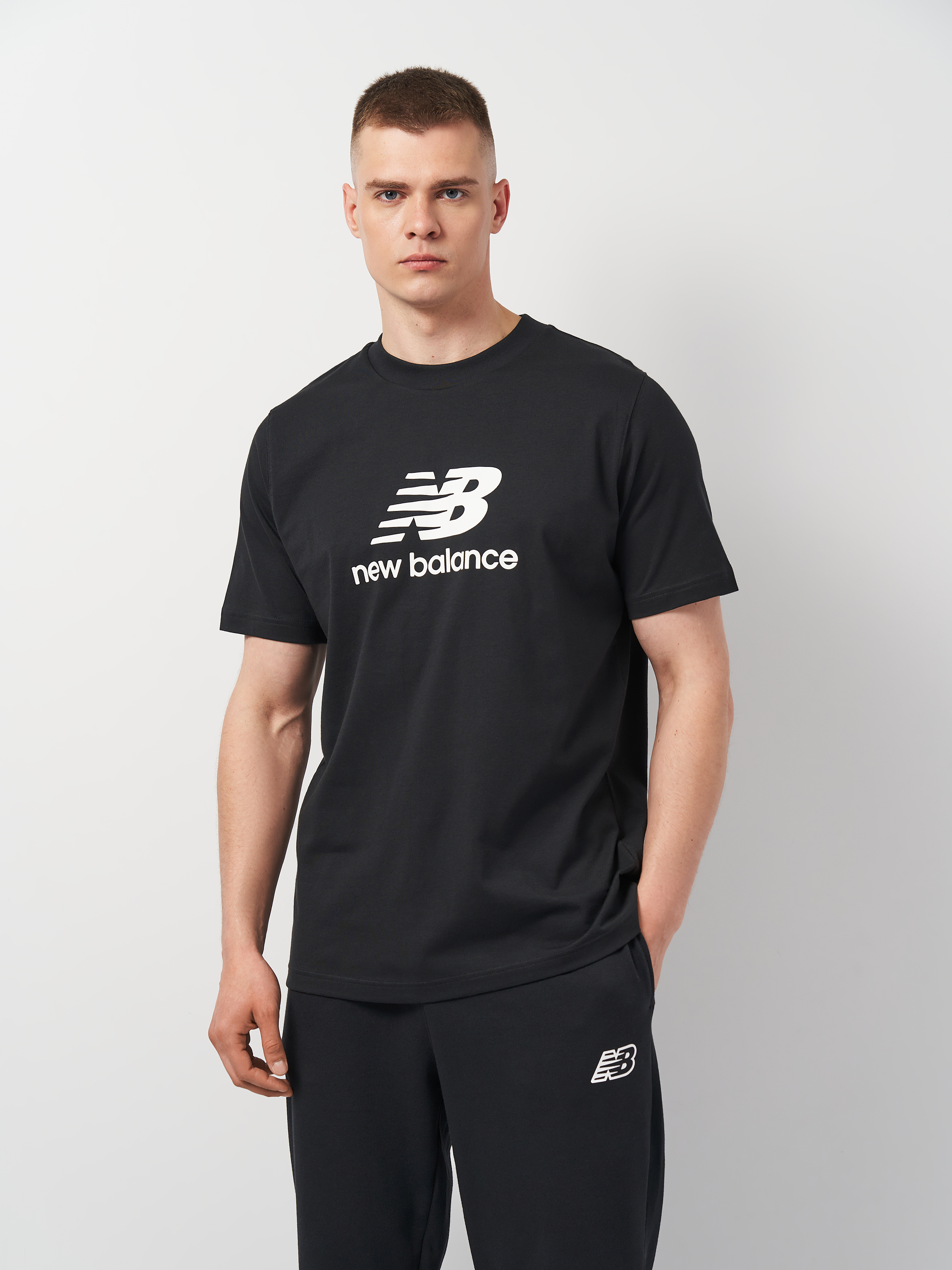 Акція на Футболка довга чоловіча New Balance Stacked Logo MT41502BK L Чорна від Rozetka