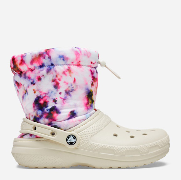 Акція на Жіночі дутики Crocs Classic Neo Puff Tie Dye Boot 207328-2Y3-M7/W9 39-40 25 см Світло-бежеві/Різнокольорові від Rozetka