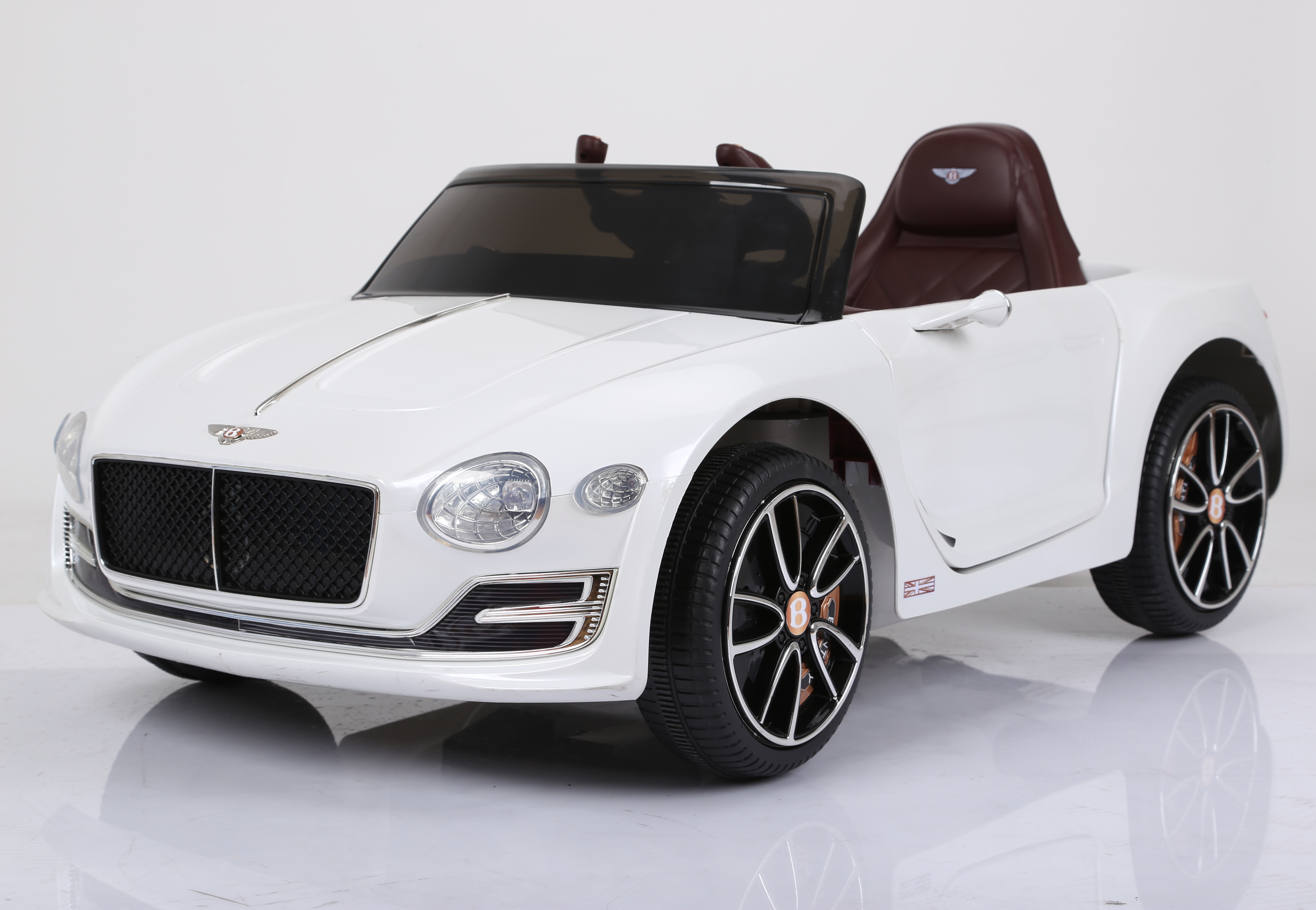 

Детский электромобиль je bentley белый Huada Toys (1166Б)