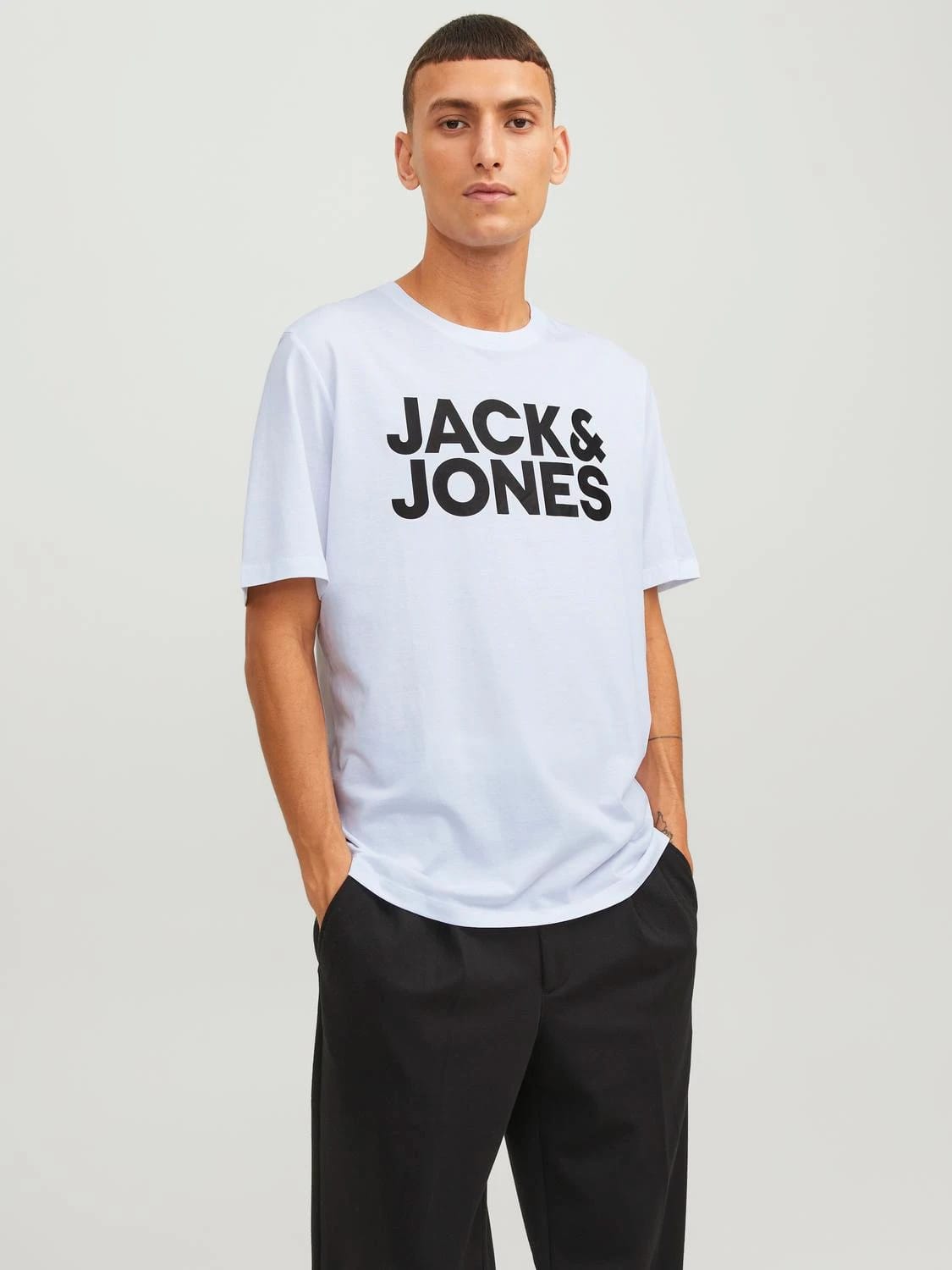 Акція на Футболка бавовняна чоловіча Jack & Jones 12151955 XL Біла від Rozetka