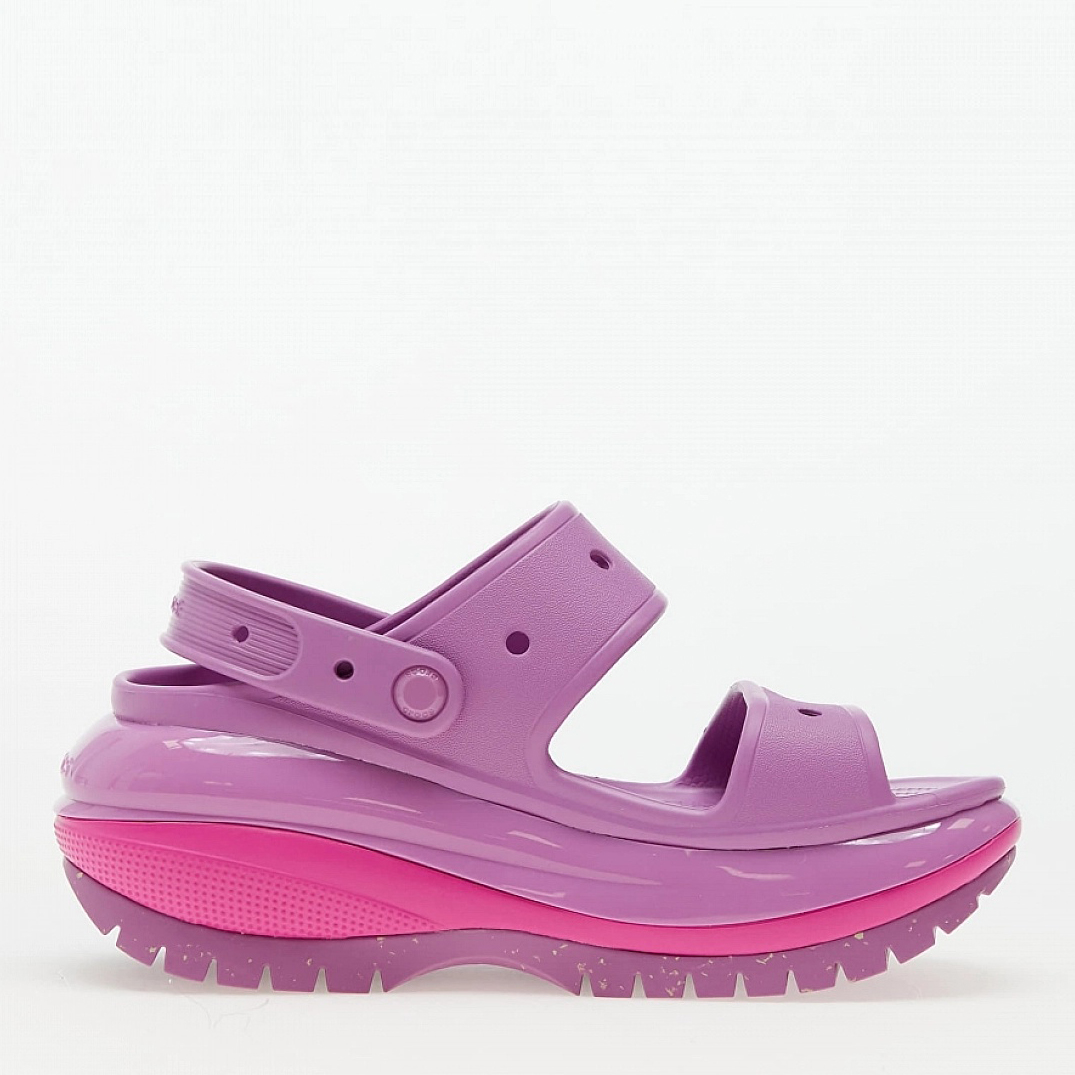 Акція на Жіночі сандалії Crocs Classic Mega Crush Sandal 207989-6WQ-M6/W8 38-39 24 см Bubble від Rozetka