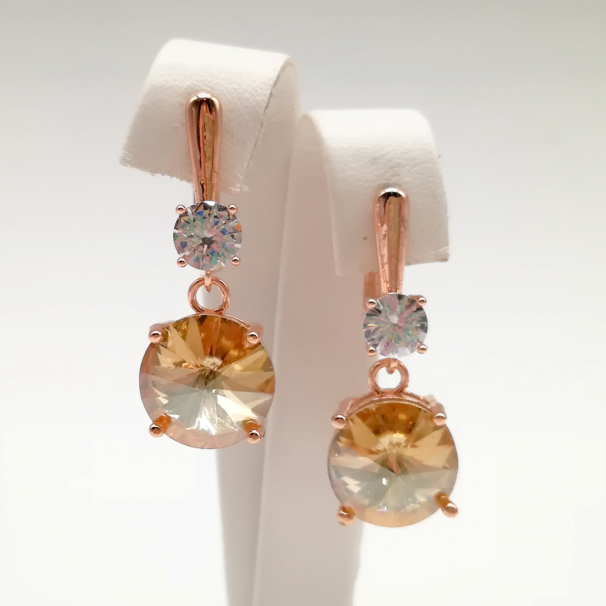 

Серьги SONATA из медицинского золота, кристаллы Swarovski цвета шампань и белые фианиты, позолота PO, 24813