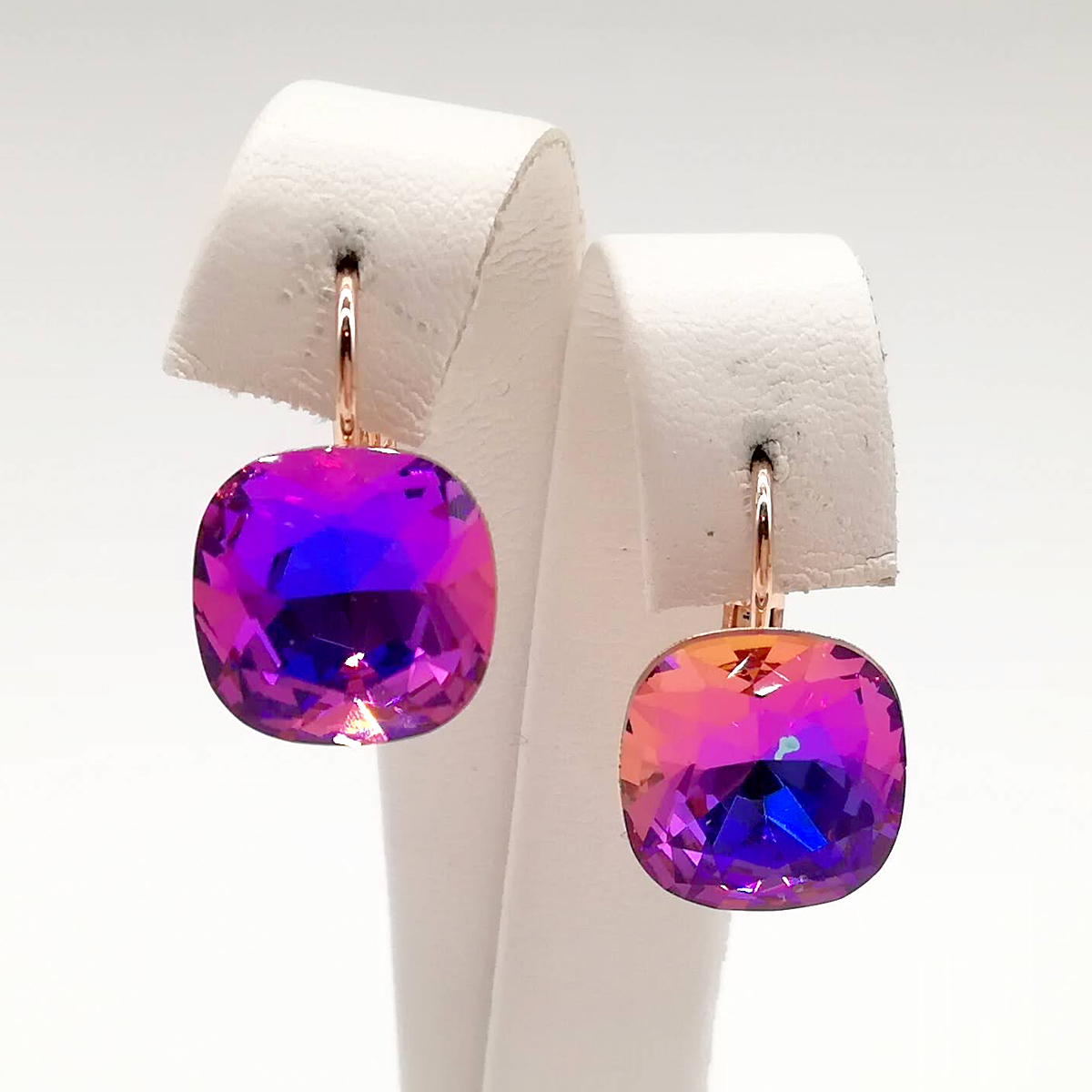 

Серьги SONATA из медицинского золота, кристаллы Swarovski сине-фиолетового цвета, позолота PO, 24752