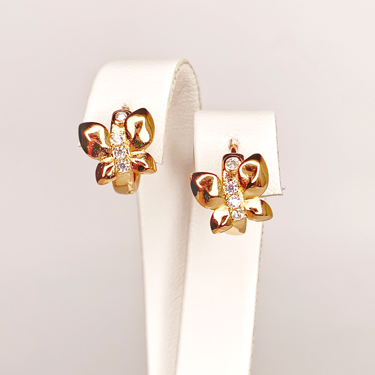 

Серьги Xuping из медицинского золота, белые фианиты, позолота 18K, 24911