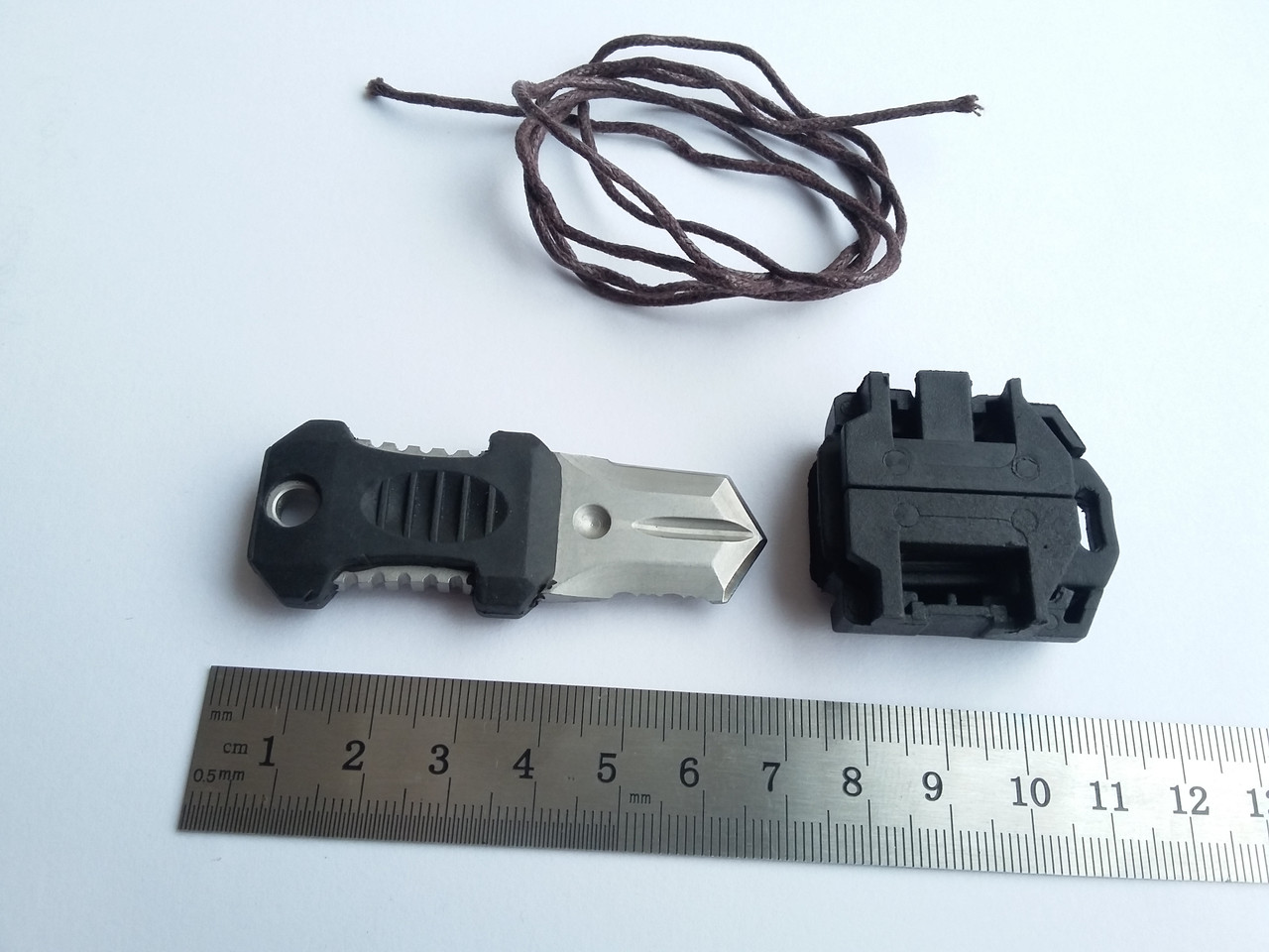 

Нож шейный EDC скрытого ношения чёрный (671)