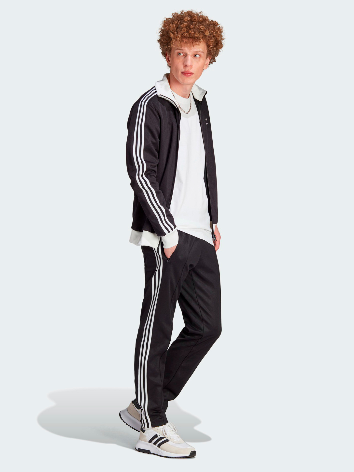 Акція на Спортивні штани чоловічі Adidas Originals Classic Tp II5764 M Чорні від Rozetka