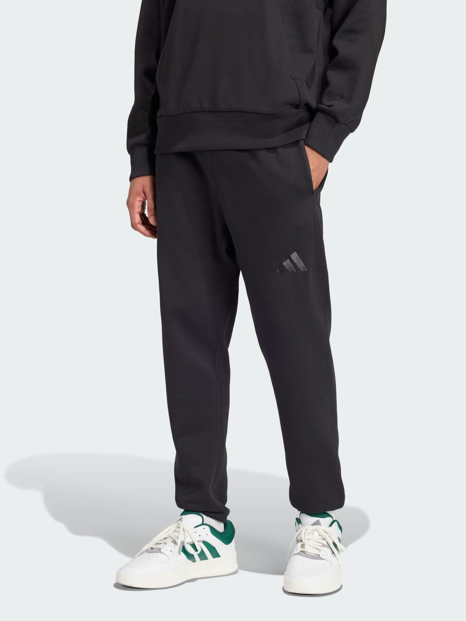 Акція на Спортивні штани утеплені чоловічі Adidas M A Szn Fl R Pt IX1246 M Чорні від Rozetka