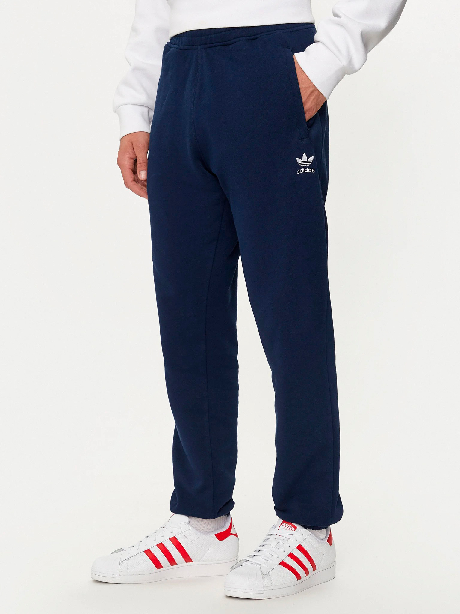 Акція на Спортивні штани чоловічі Adidas Originals Essentials Pt IX7689 S Сині від Rozetka