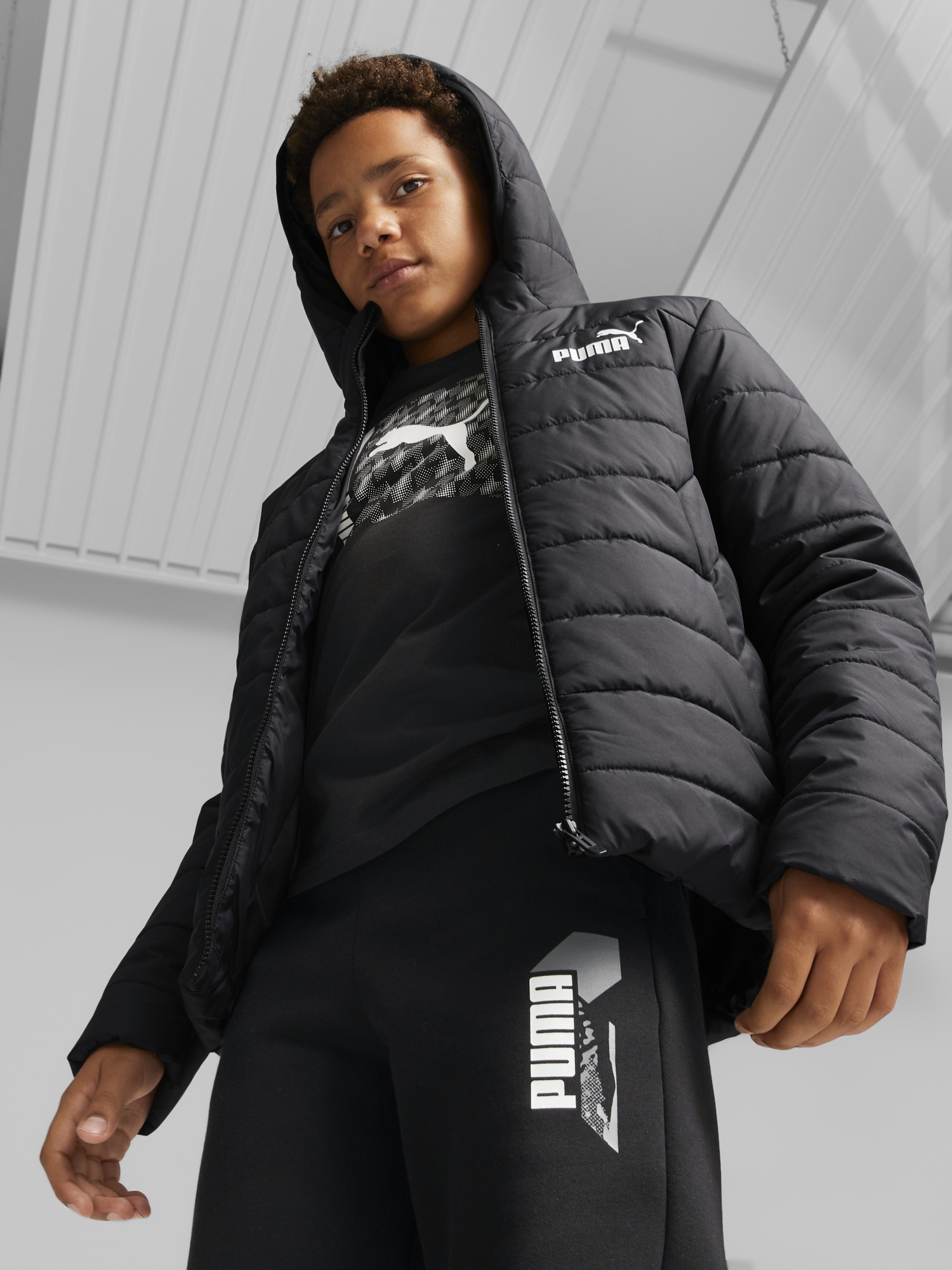 Акція на Дитяча демісезонна стьобана куртка для хлопчика Puma ESS Hooded Padded Jacket 67055901 116 см Puma Black від Rozetka