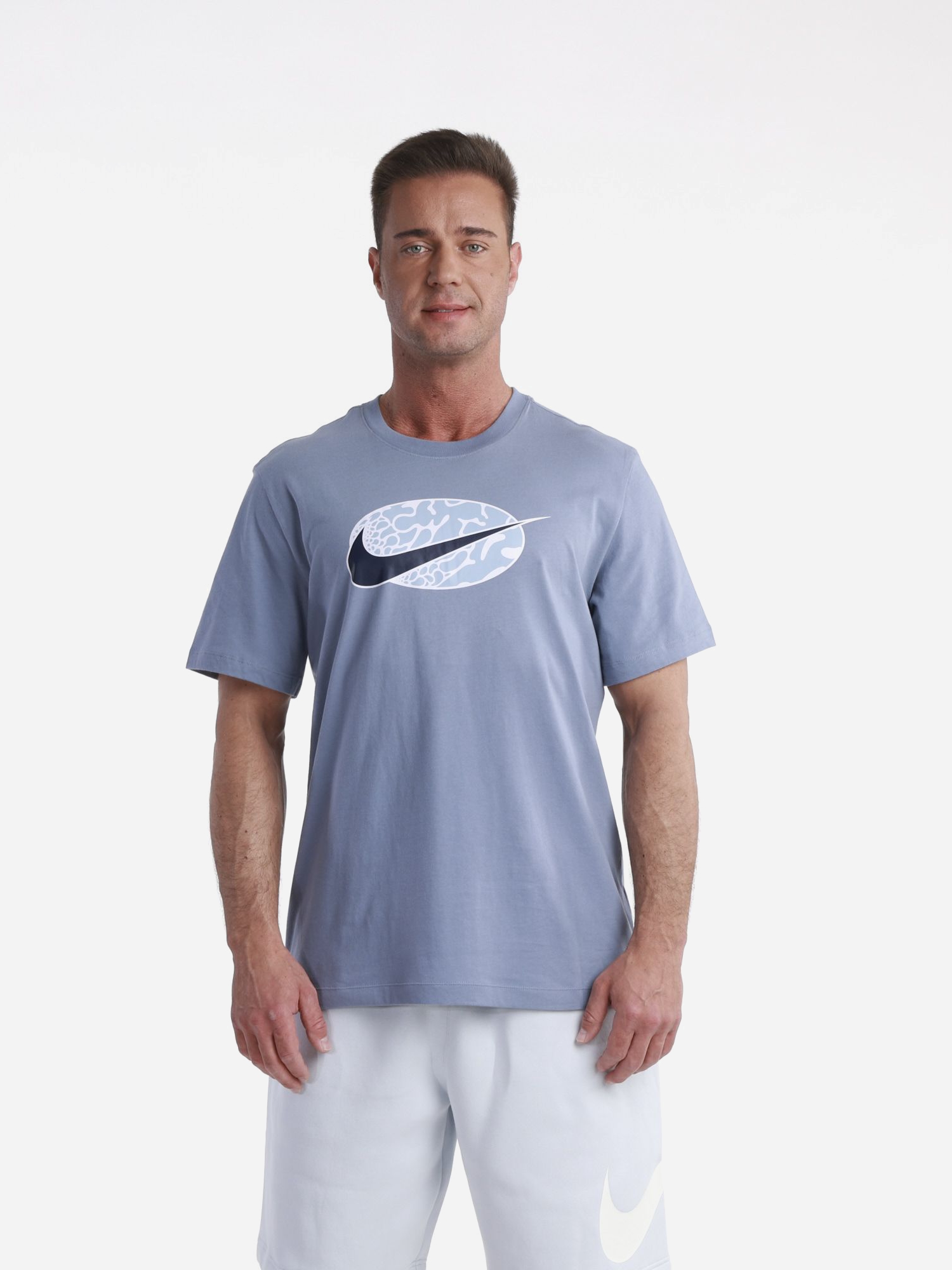 Акція на Футболка бавовняна чоловіча Nike M Nsw Tee 12Mo Swoosh Sp24 FQ5929-493 2XL Світло-сіра від Rozetka