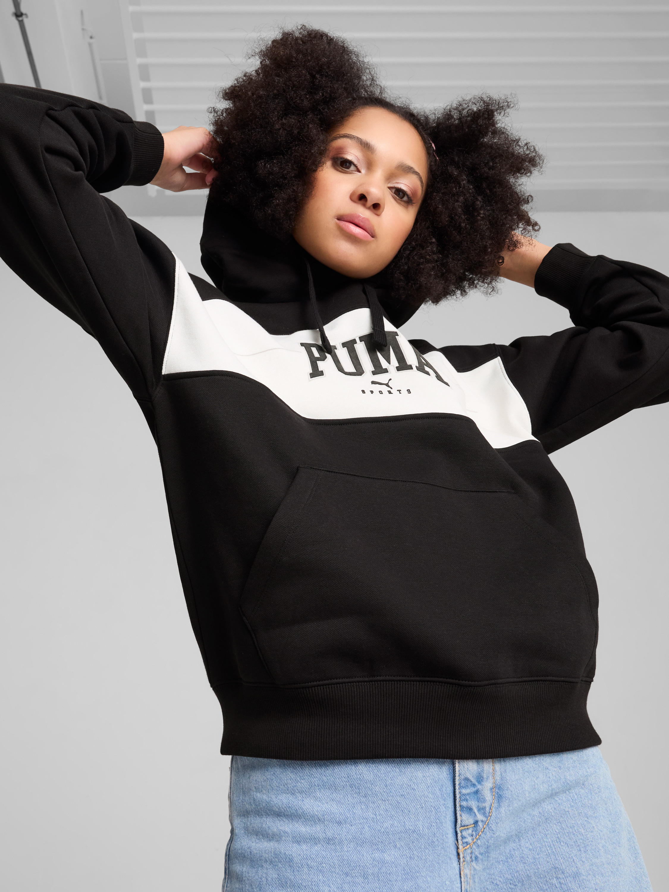 Акція на Худі тепле жіноче Puma Squad Hoodie Fl 68154001 XS Чорне від Rozetka