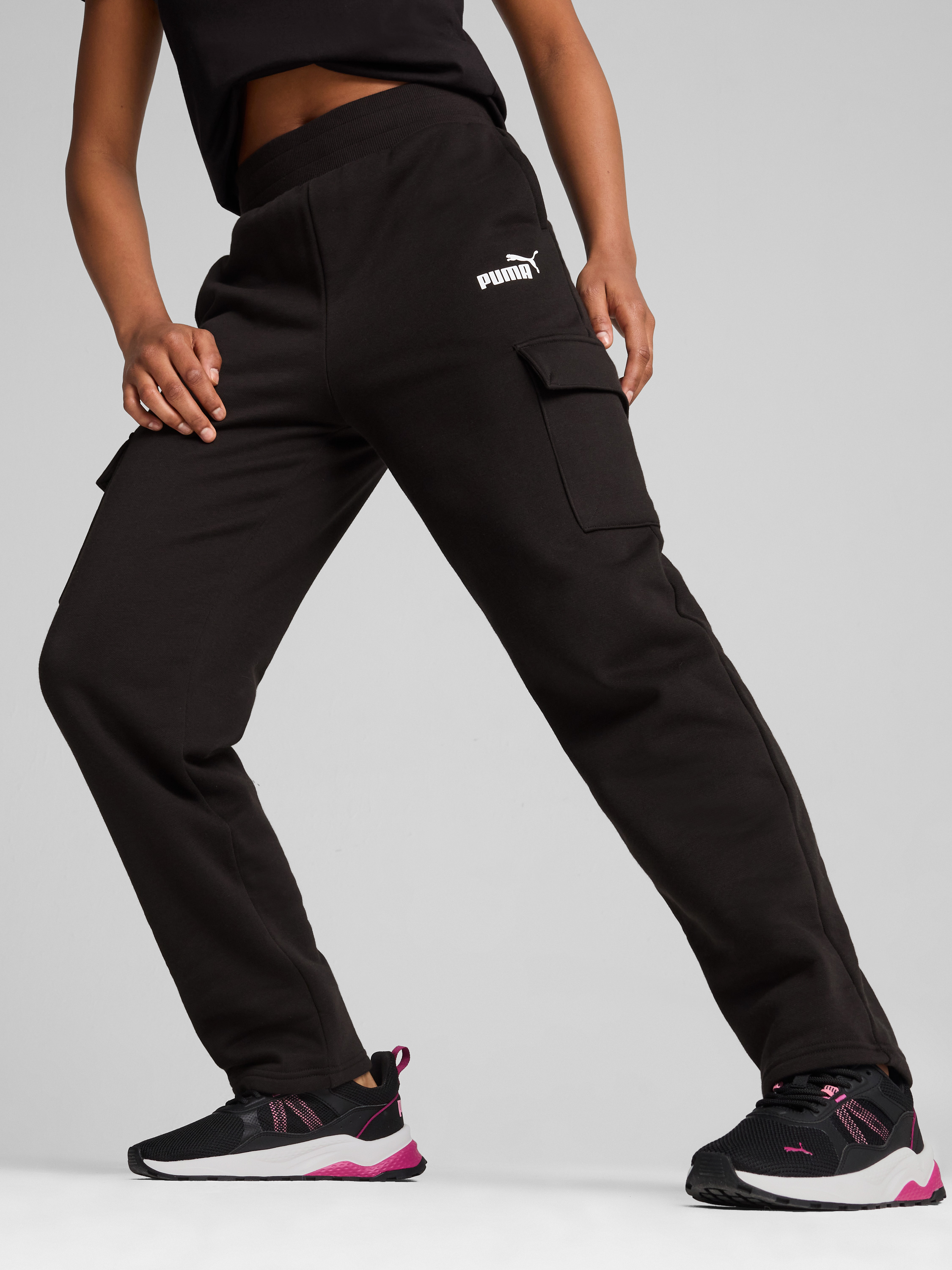 Акція на Спортивні штани на флісі жіночі Puma Ess+ Cargo Pants Fl 68250201 XS Чорні від Rozetka