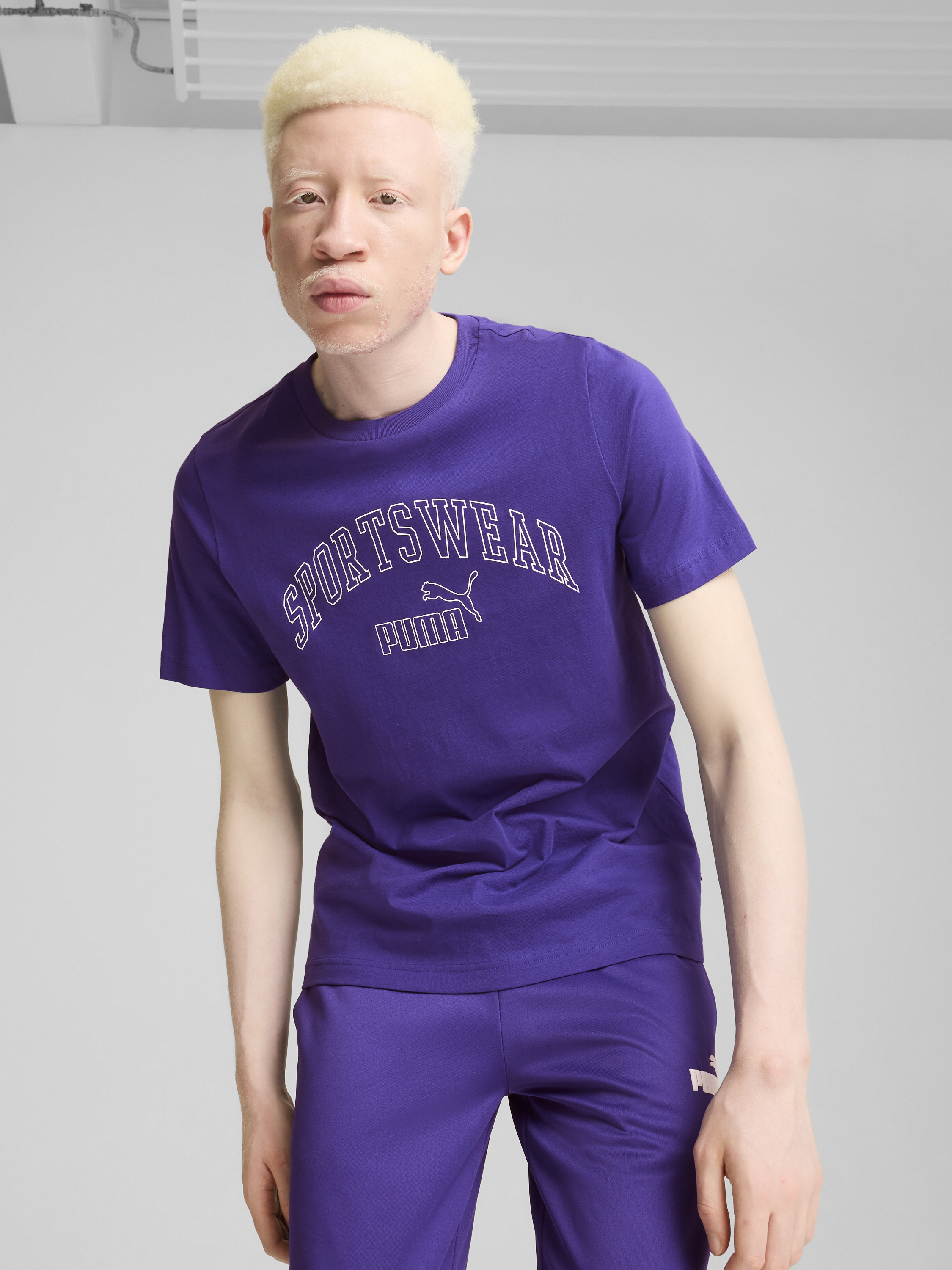 Акція на Футболка бавовняна чоловіча Puma Ess+ Logo Lab Gradient Tee 68285927 L Синя від Rozetka