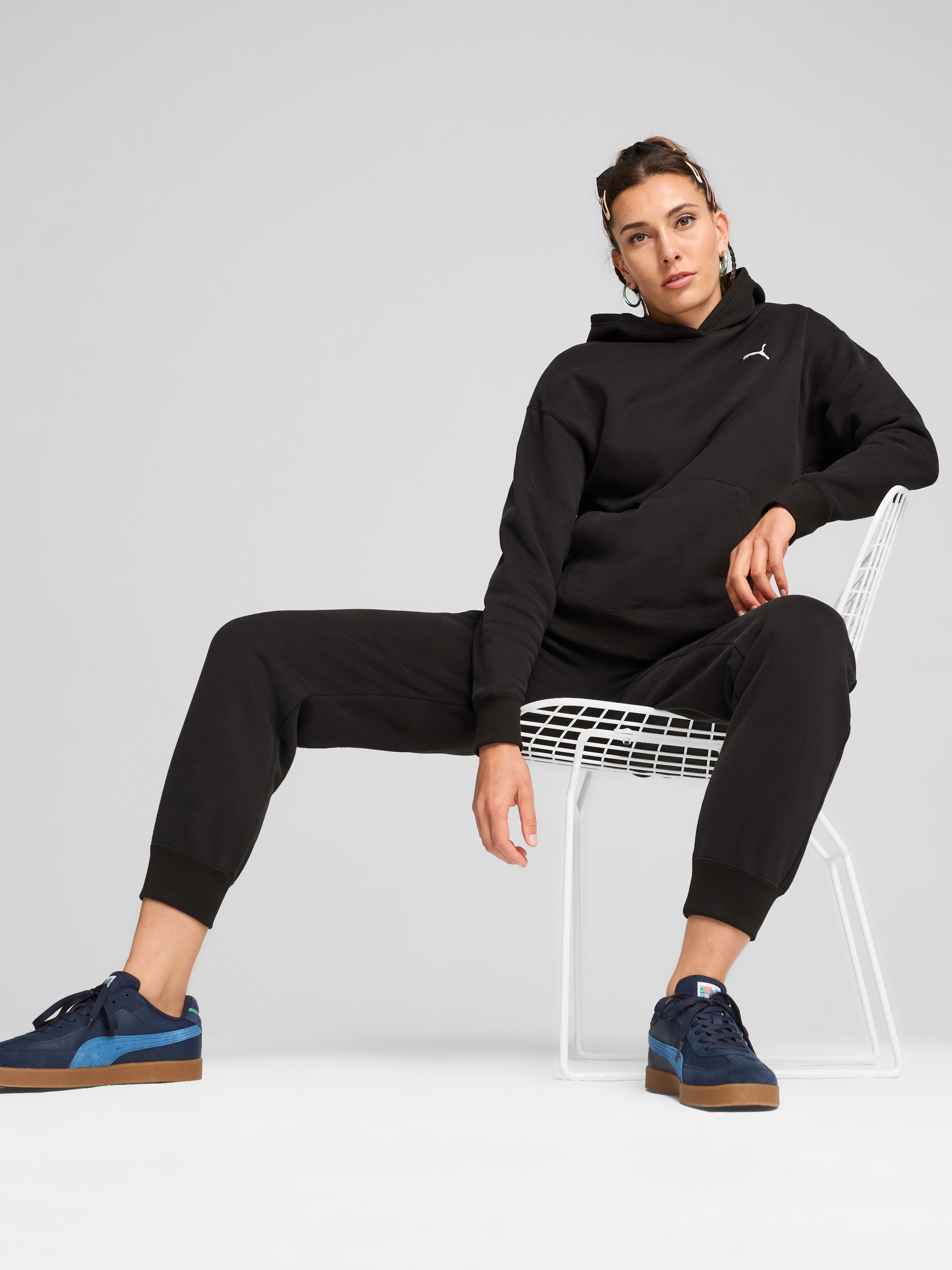 Акція на Спортивний костюм жіночий Puma Loungewear Tracksuit 68309101 XS Чорний від Rozetka