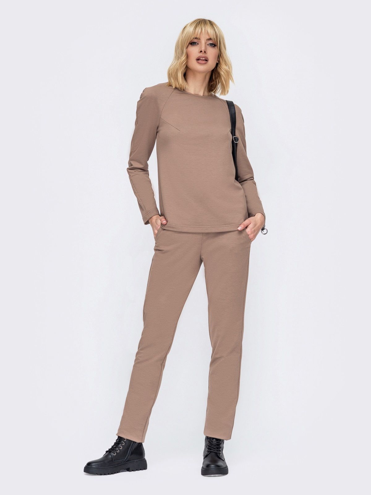 

Спортивный костюм Dressa 52686  Бежевый, Спортивный костюм Dressa 52686 46 Бежевый