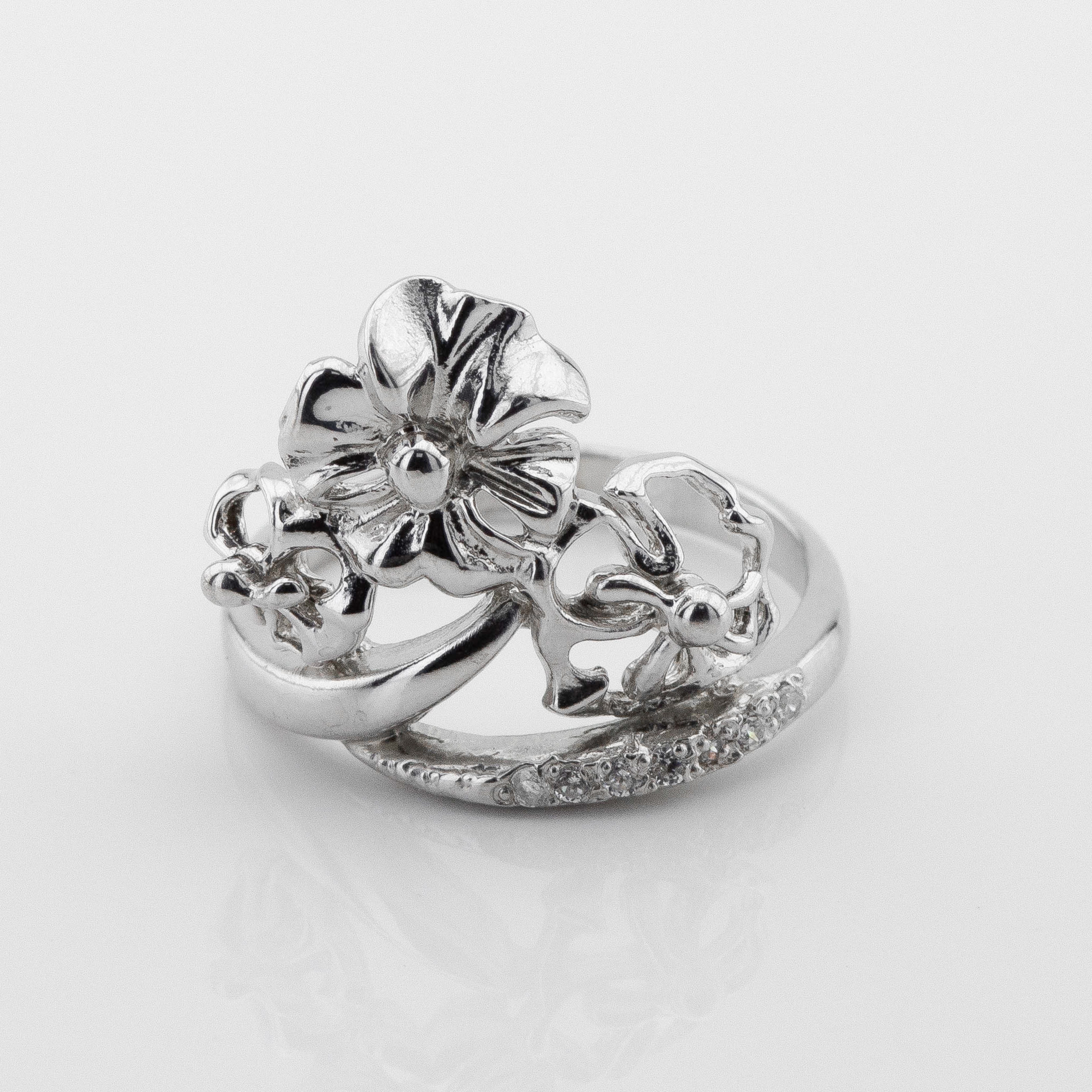 

Серебряное кольцо с цветами 11302-4 Диамант, 16 размер
