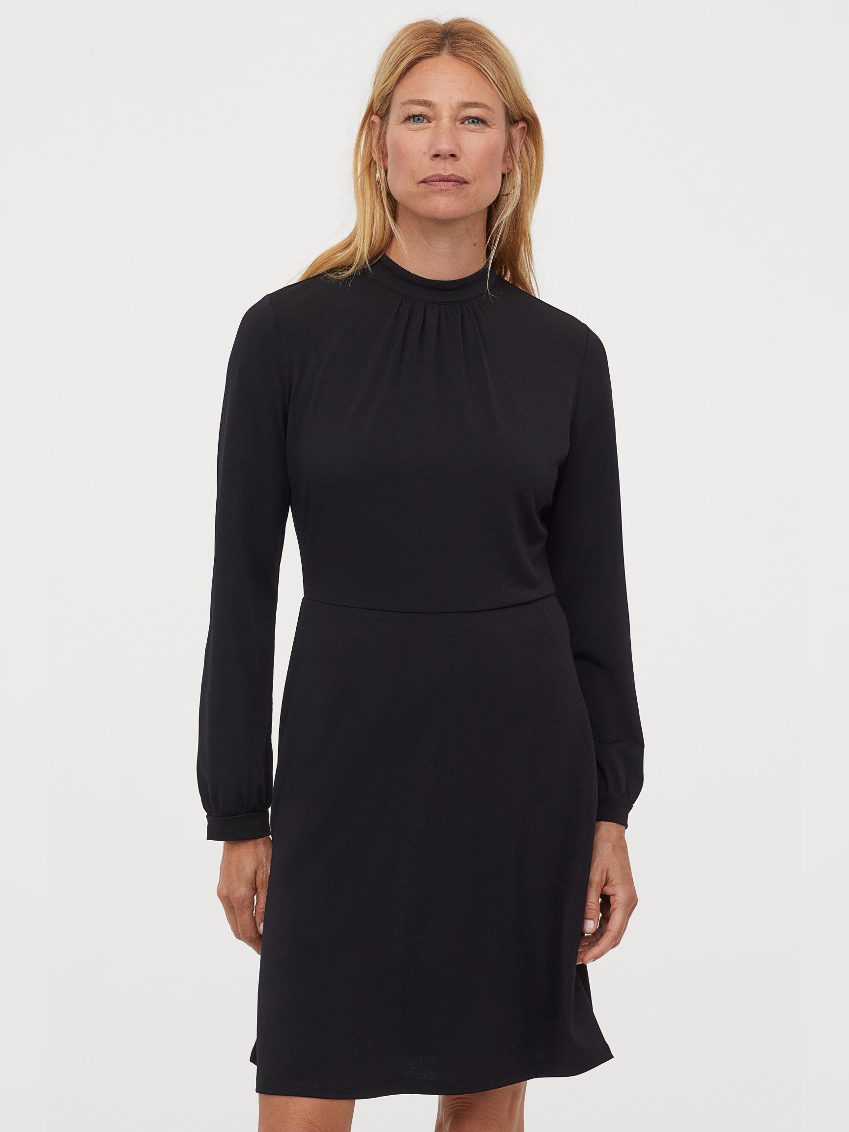 

Платье H&M 060912095 L Черное