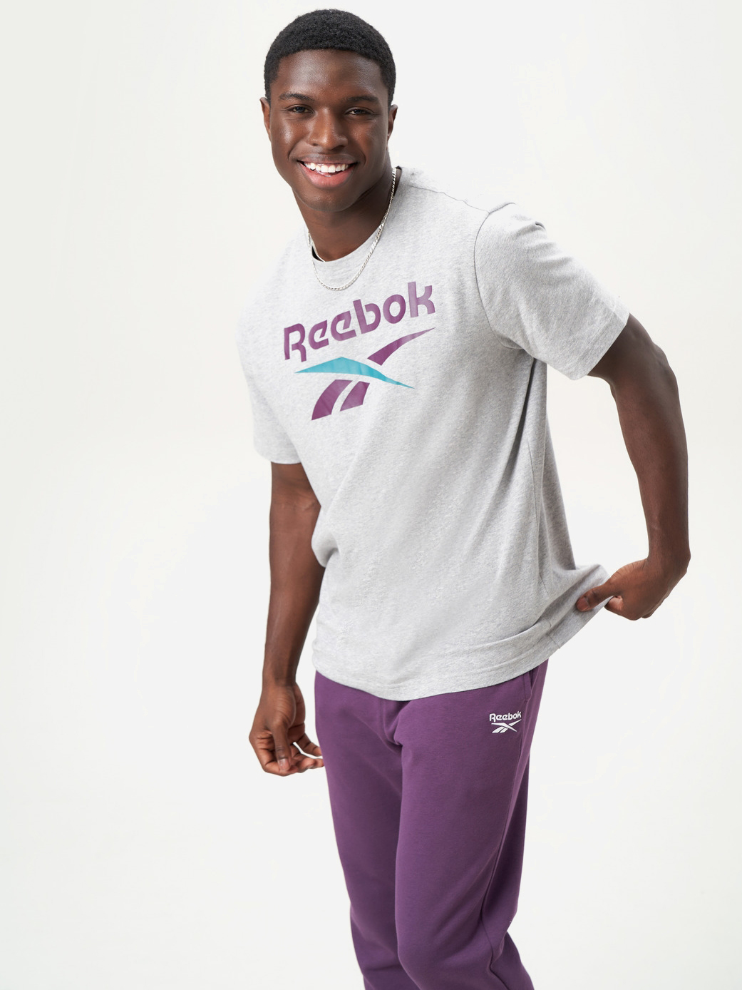 Акція на Футболка бавовняна чоловіча Reebok Identity Big Logo Tee 100206031 L Сіра від Rozetka