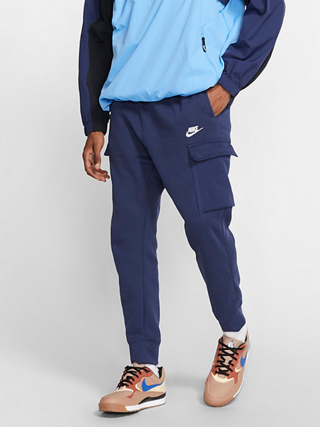 Акція на Спортивні штани утеплені чоловічі Nike M Nsw Club Club Pant Cargo Bb CD3129-410 XL Темно-сині від Rozetka