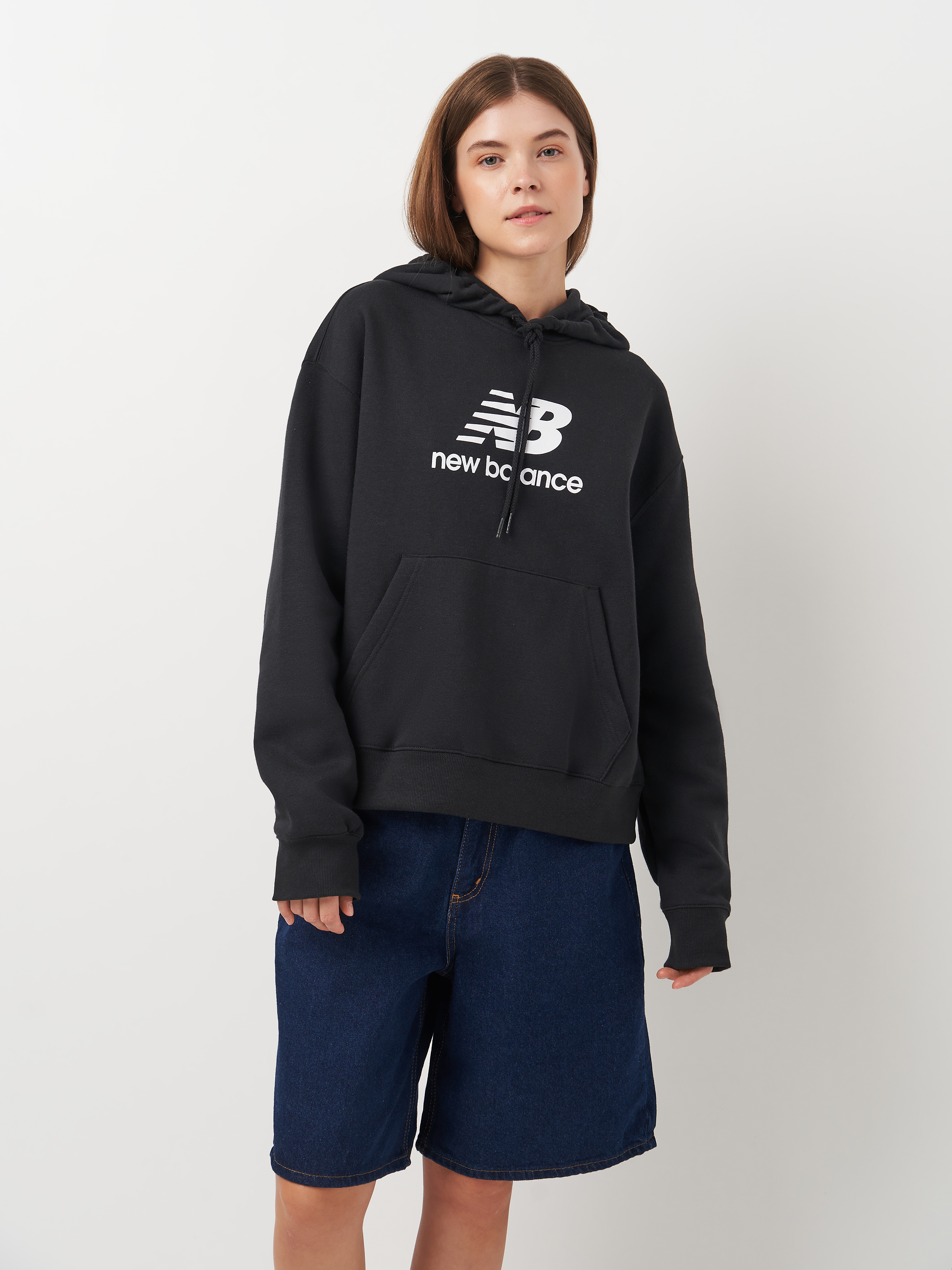 Акція на Худі жіноче New Balance Essentials Fleece WT41506BK L Чорне від Rozetka