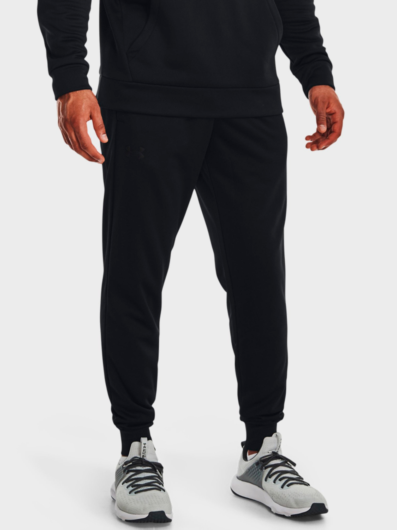 Акція на Спортивні штани утеплені чоловічі Under Armour Ua Armour Fleece Joggers 1373362-001 L від Rozetka