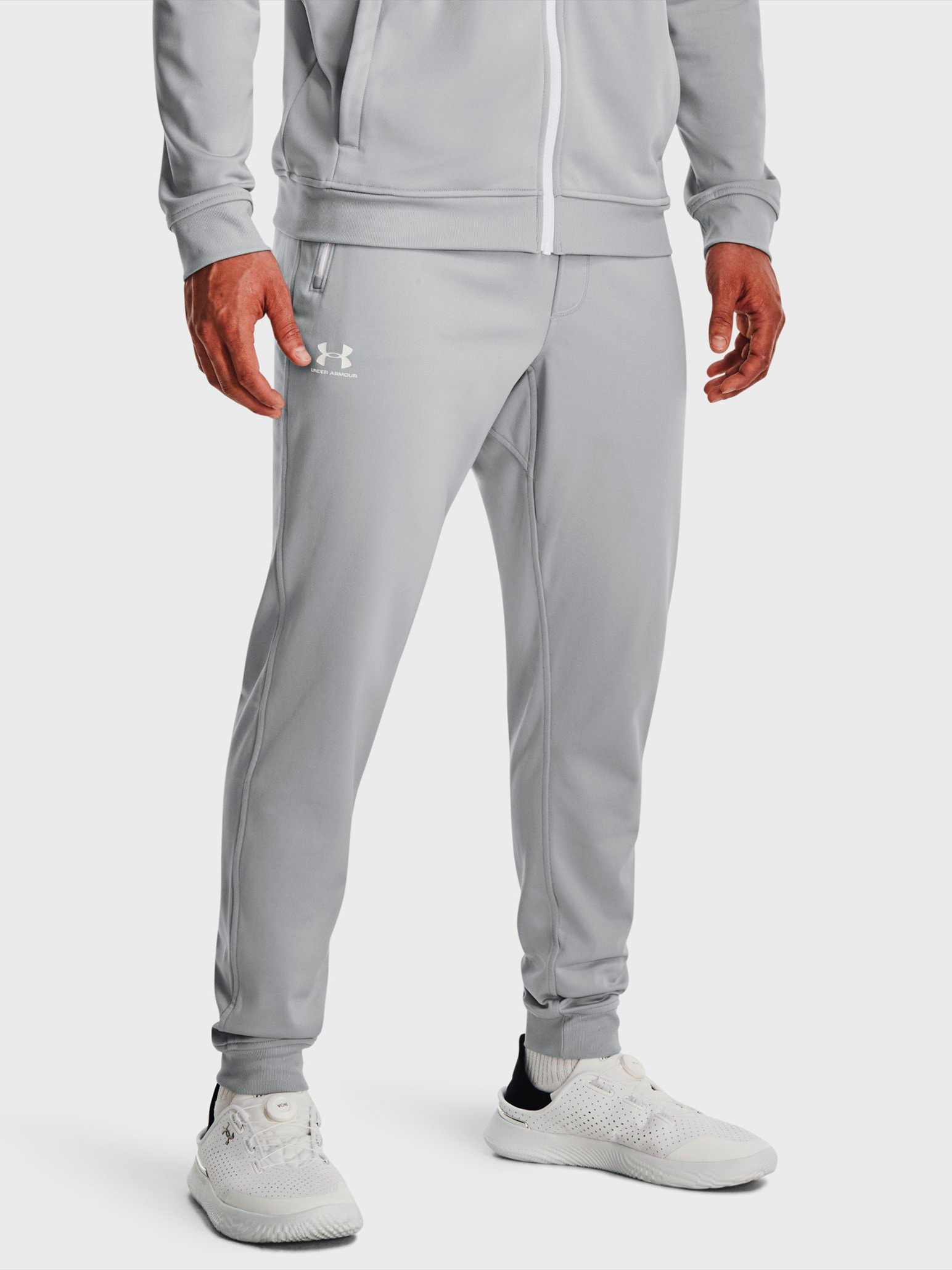 Акція на Спортивні штани чоловічі Under Armour Sportstyle Tricot Jogger 1290261-011 S Сірі від Rozetka