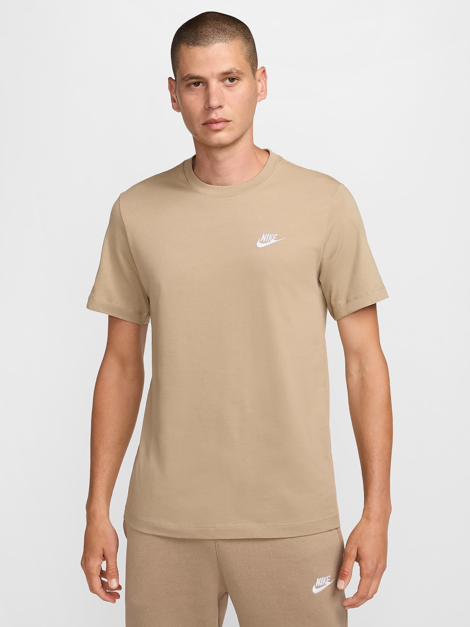 Акція на Футболка бавовняна довга чоловіча Nike M Nsw Club Tee AR4997-248 XL Бежева від Rozetka