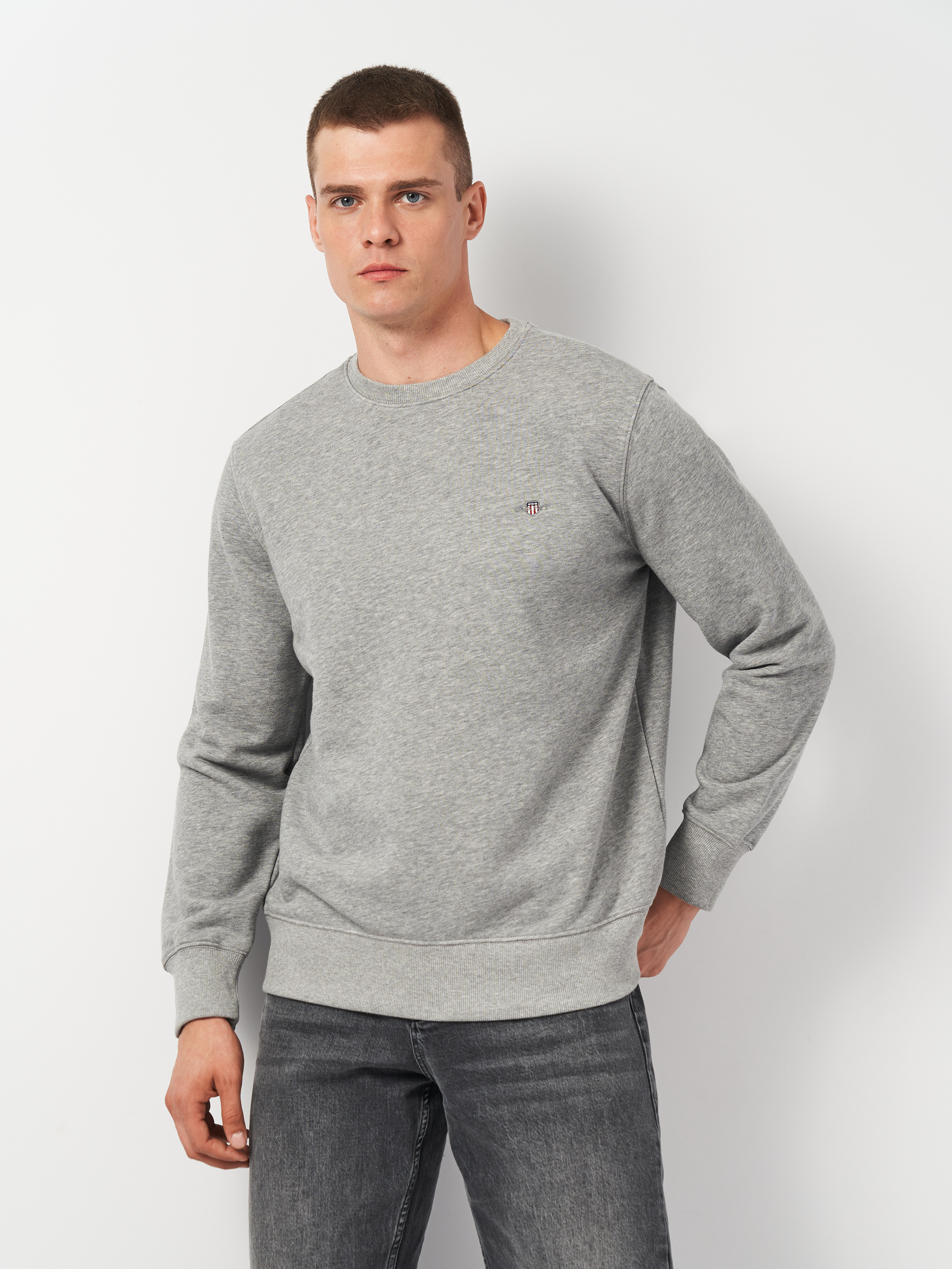 Акція на Світшот чоловічий GANT Reg Shield C-Neck Sweat 2006065-93 L Сірий від Rozetka