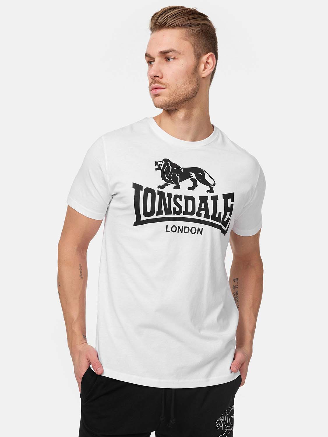 Акція на Футболка бавовняна довга чоловіча Lonsdale 119083-7000 S White від Rozetka