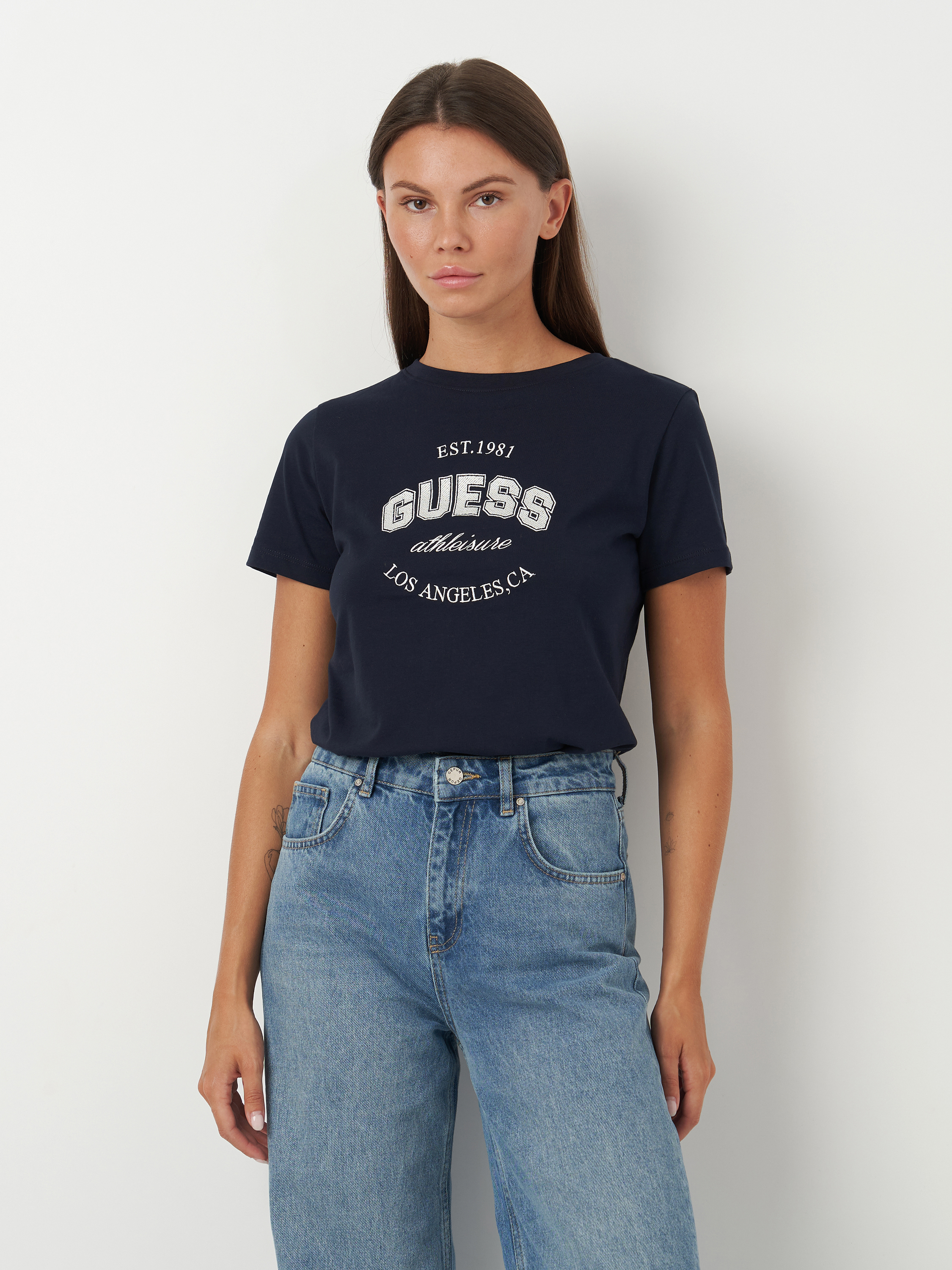 Акція на Футболка бавовняна жіноча Guess V4BI17-K8FQ4-A71W S Темно-синя від Rozetka