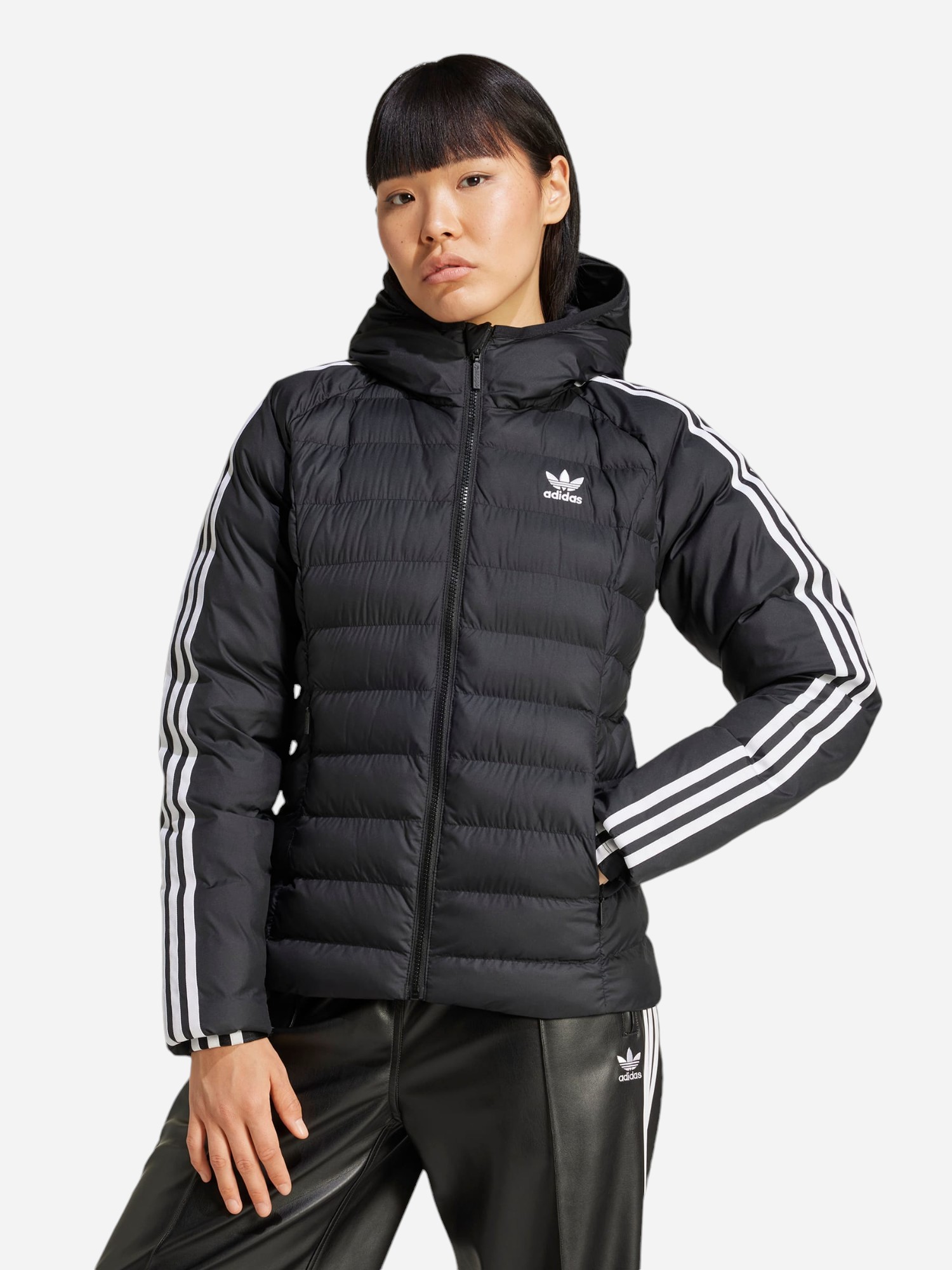 Акція на Куртка демісезонна коротка з капюшоном жіноча Adidas Originals Slim Jacket IW5849 L Чорна від Rozetka