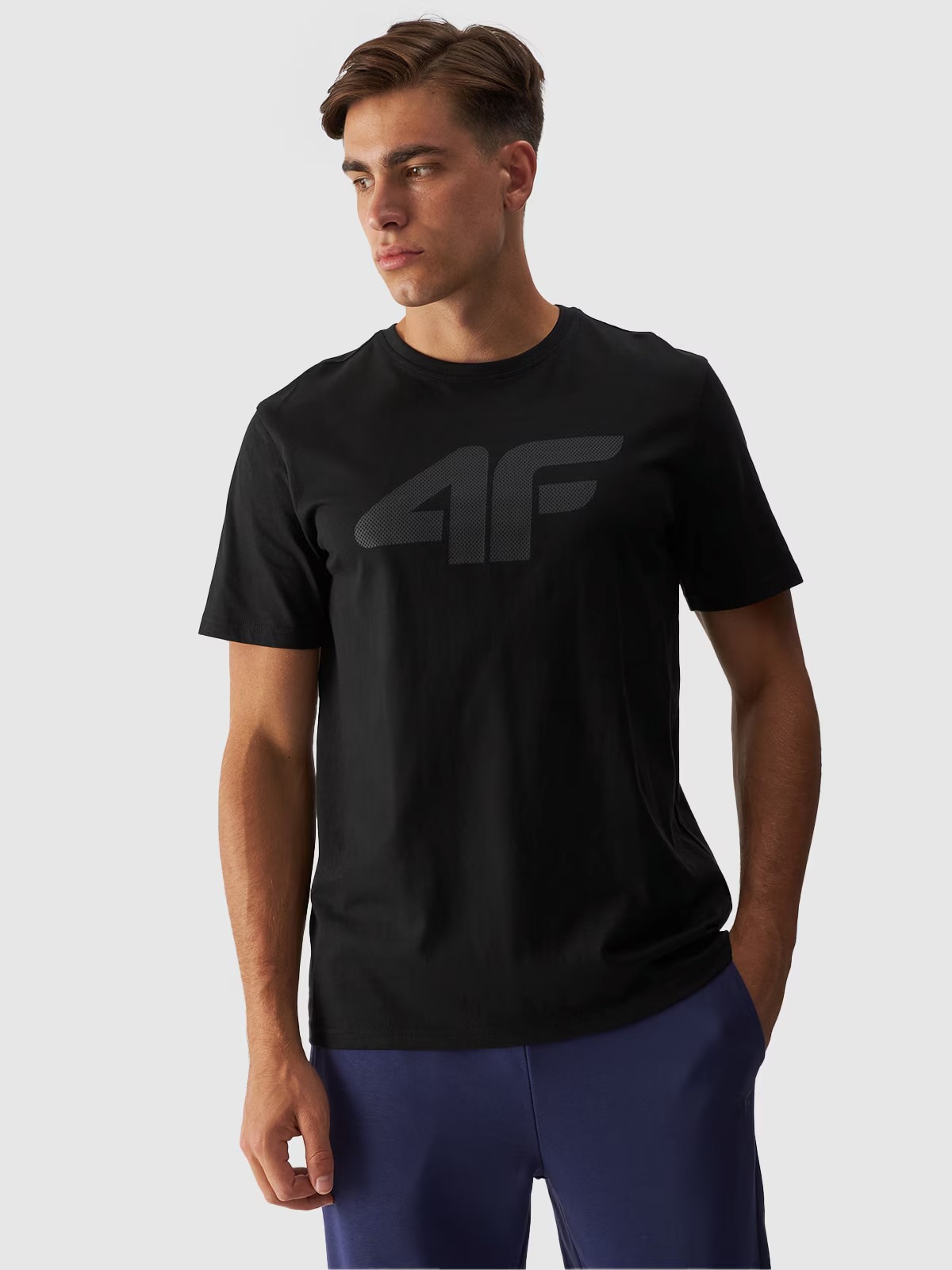 Акція на Футболка бавовняна довга чоловіча 4F Tshirt M1844 4FWMM00TTSHM1844-20S M Чорна від Rozetka