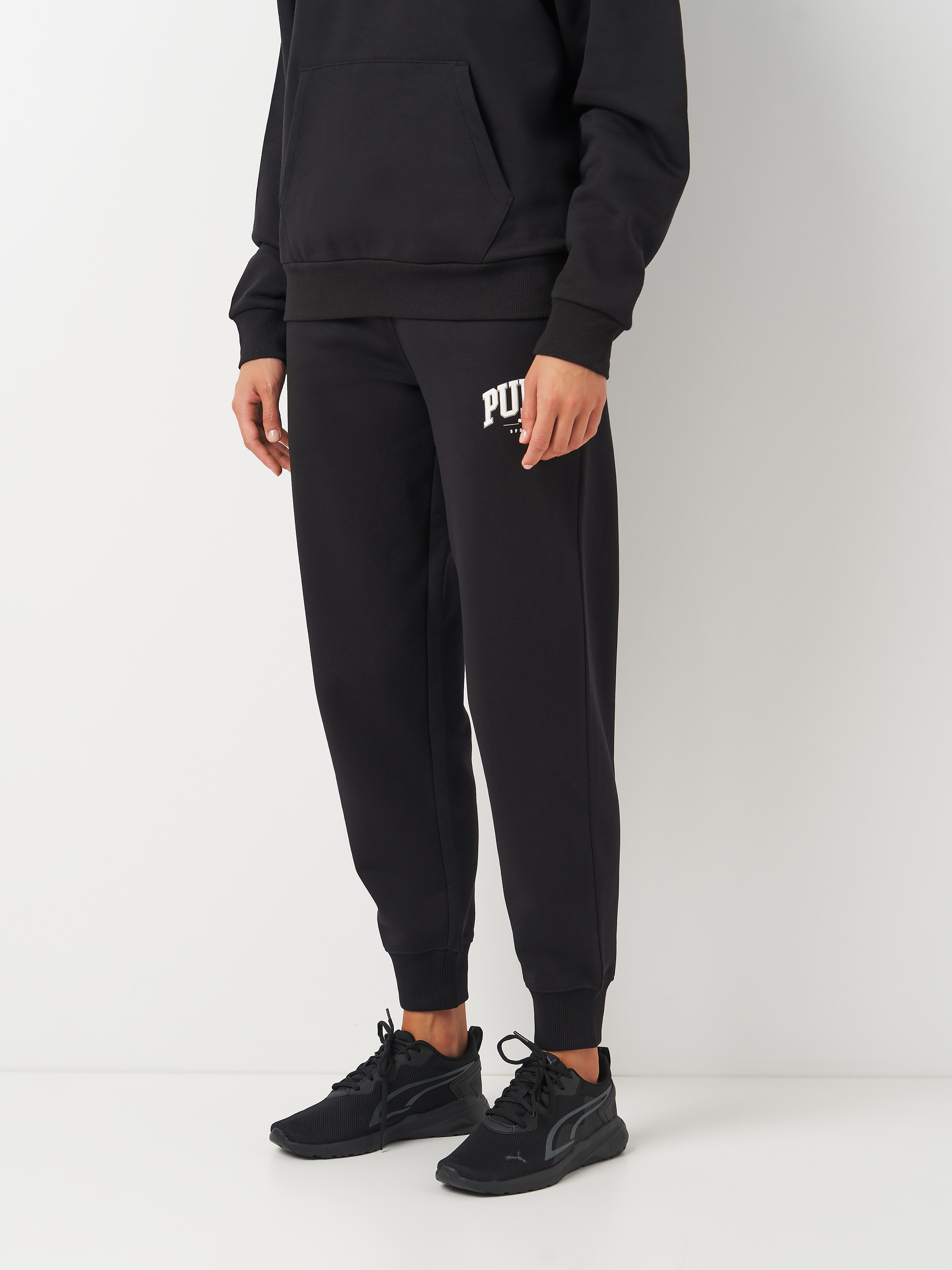 Акція на Спортивні штани на флісі жіночі Puma Squad Pants Fl 68154201 XL Чорні від Rozetka