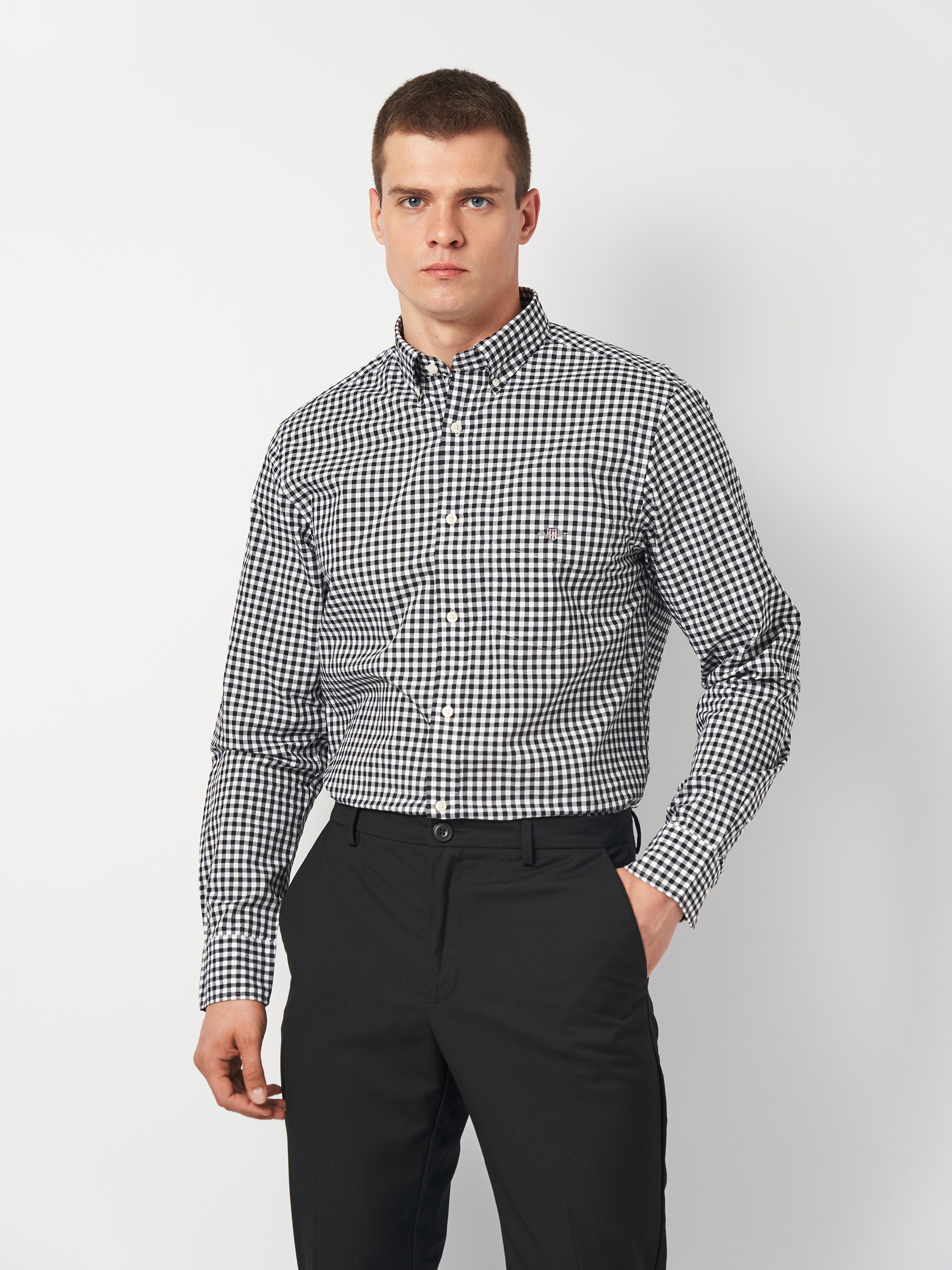 Акція на Сорочка бавовняна чоловіча GANT Reg Classic Poplin Gingham Shirt 3000120-5 S Чорна від Rozetka