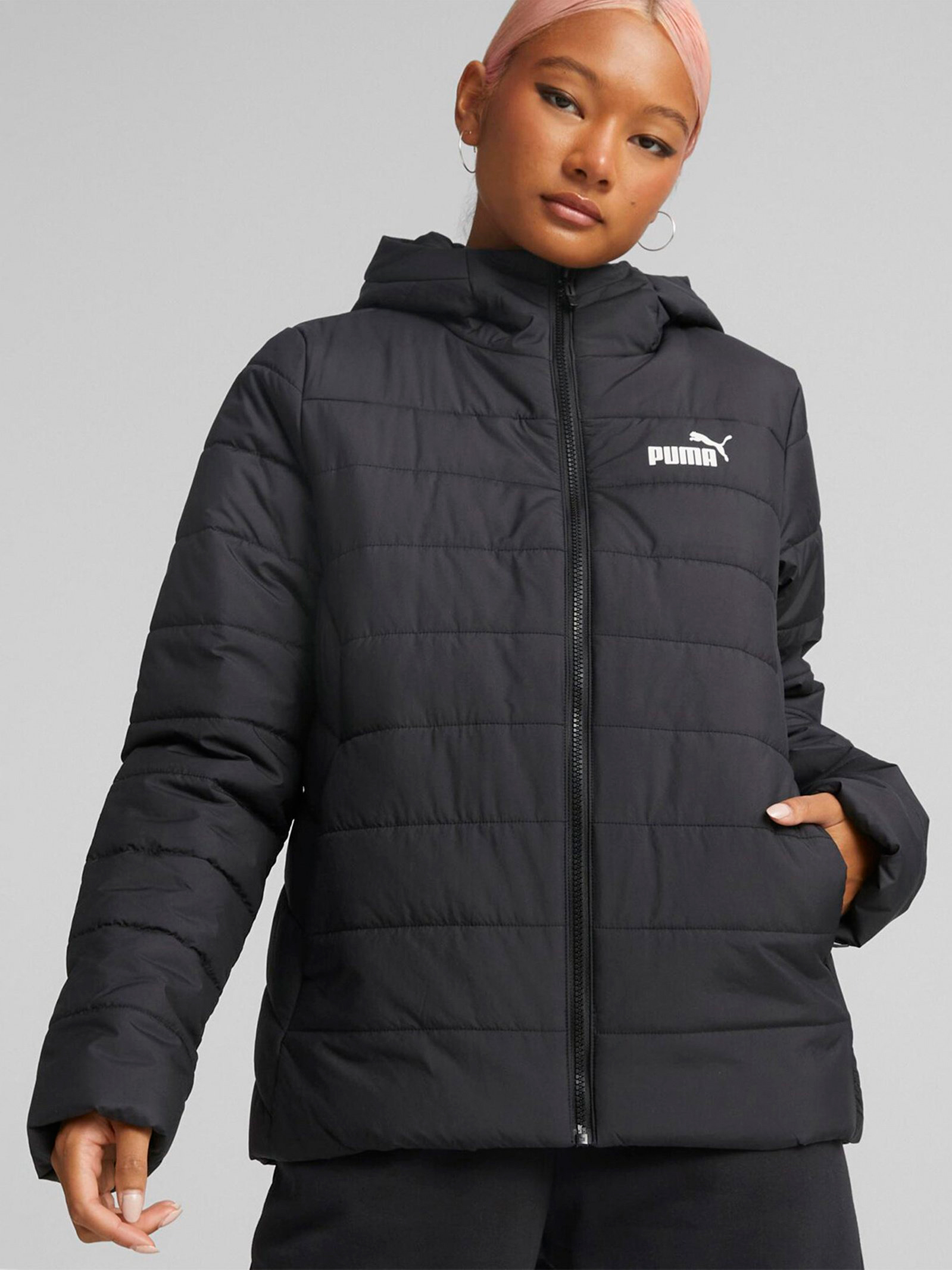 Акція на Куртка демісезонна коротка з капюшоном жіноча Puma Ess Padded Jacket 84894001 XS Чорна від Rozetka