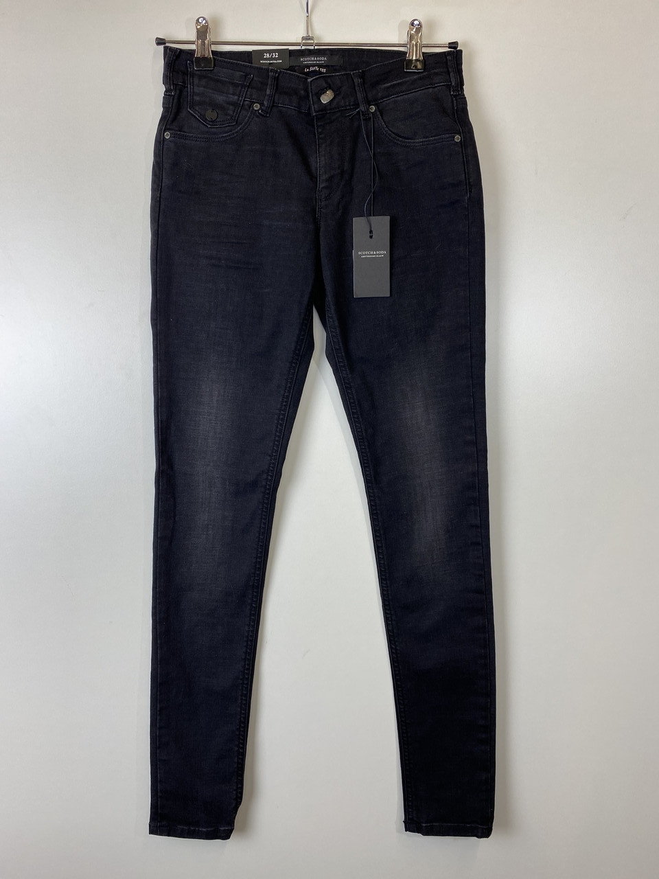 

Джинсы женские Maison Scotch черный 27/32 133047-16-FWLD-C85
