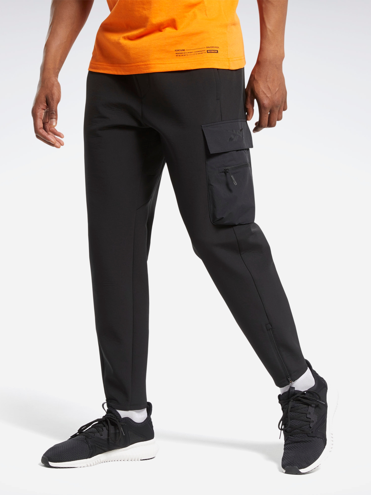 Акція на Спортивні штани чоловічі Reebok Ts Edgeworks Pant FS8493 M Чорні від Rozetka