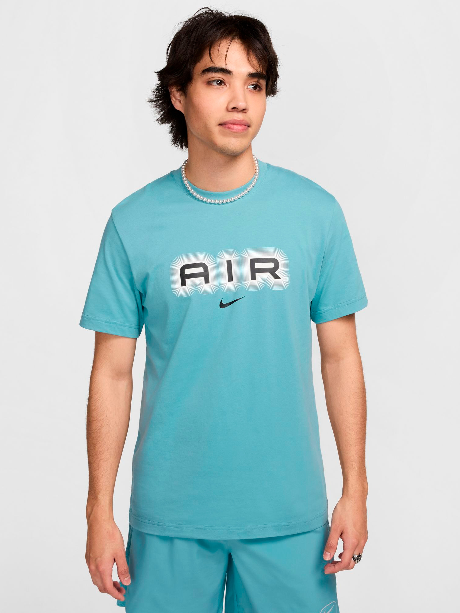 Акція на Футболка бавовняна чоловіча Nike M Nsw Sw Air Graphic Tee HM0185-464 S Блакитна від Rozetka