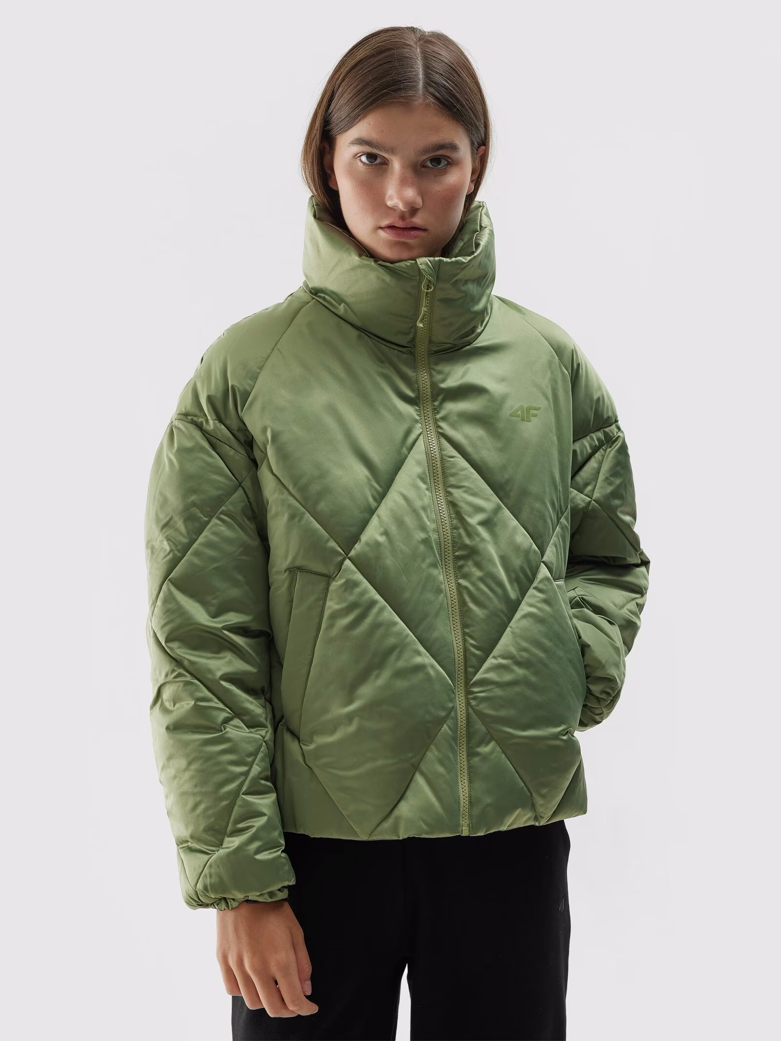 Акція на Куртка демісезонна коротка жіноча 4F Down Jacket F232 4FAW23TDJAF232-44S XS Зелена від Rozetka