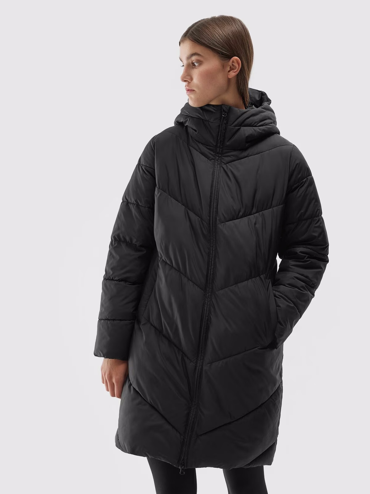 Акція на Куртка демісезонна подовжена з капюшоном жіноча 4F Down Jacket F235 4FAW23TDJAF235-20S XS Чорна від Rozetka