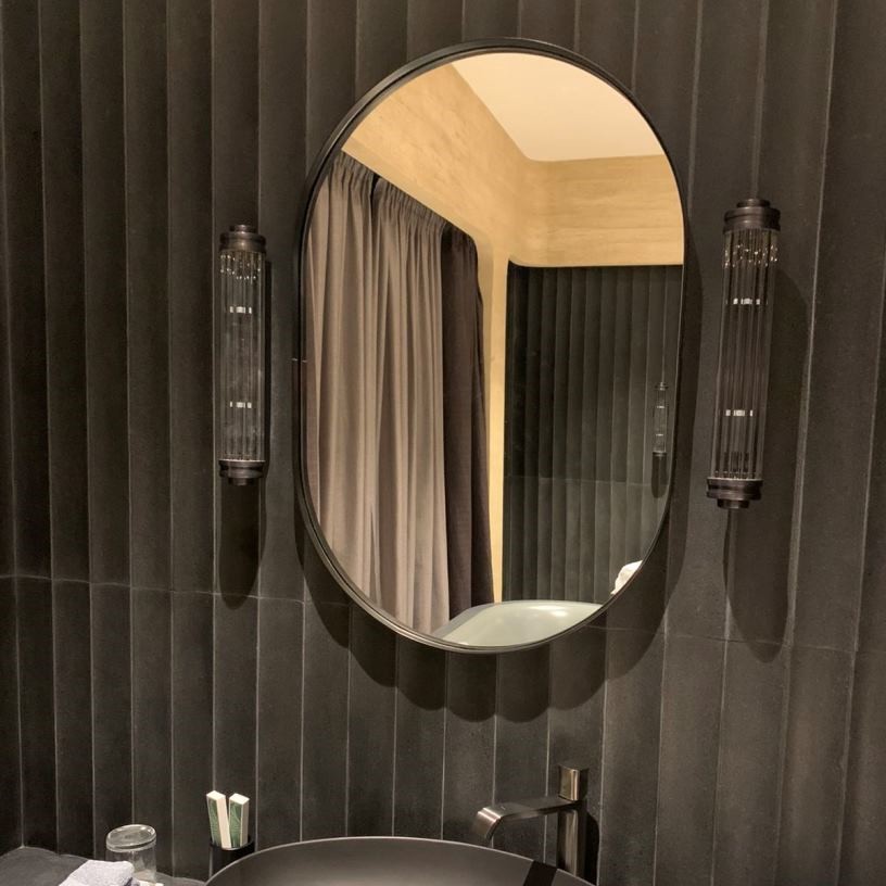 

Овальное зеркало в черной раме Spark-decor Gretta 500 x 1200