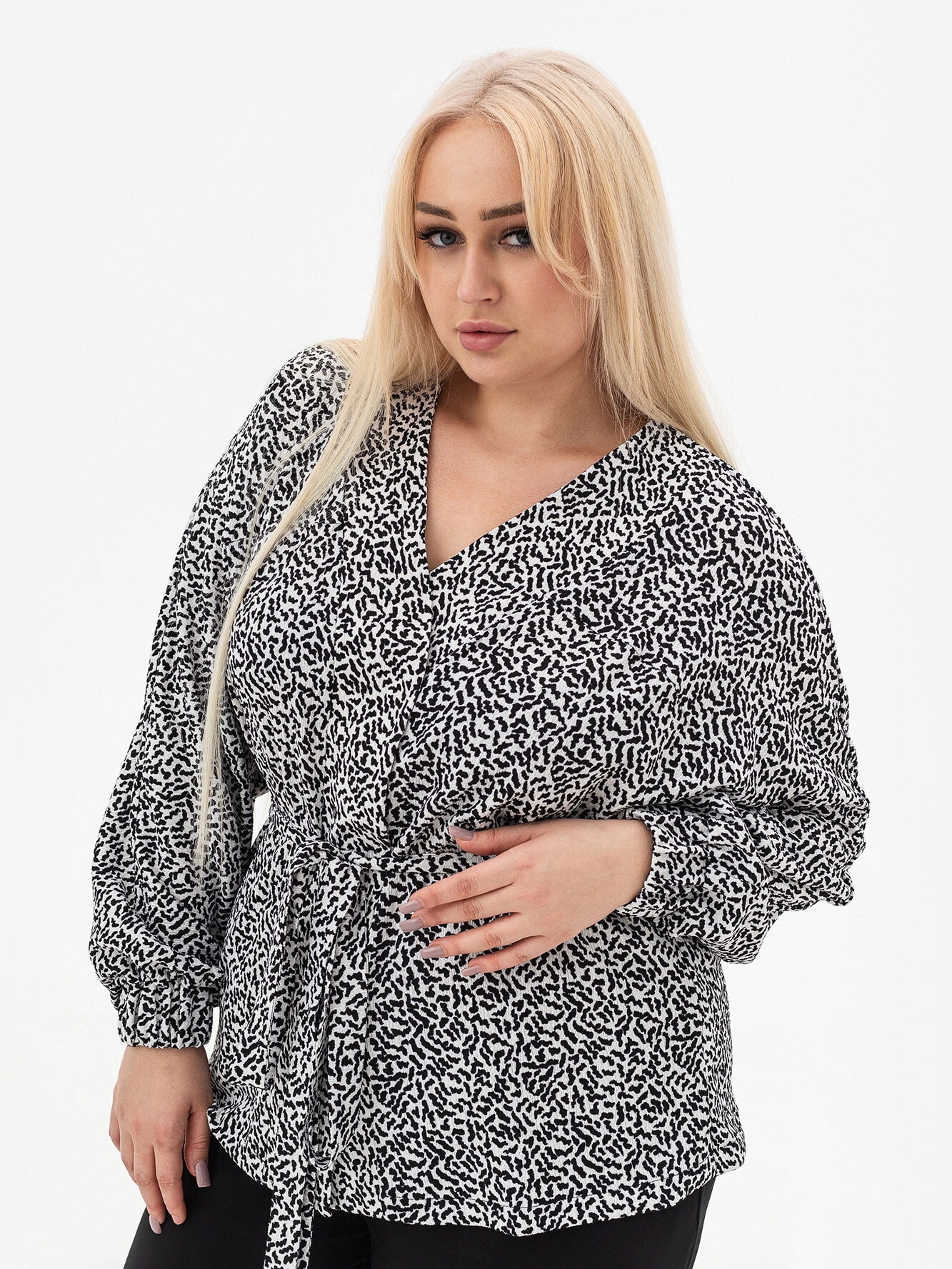 Акція на Блузка жіноча Garne Rozel 3042384 2XL-3XL Чорна від Rozetka