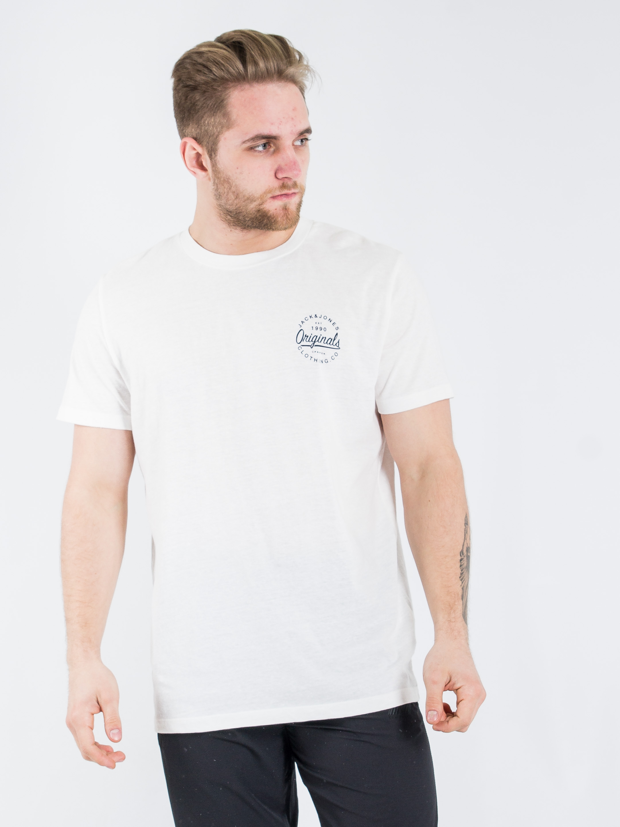 

Футболка Jack & Jones JJ-061 L Белый