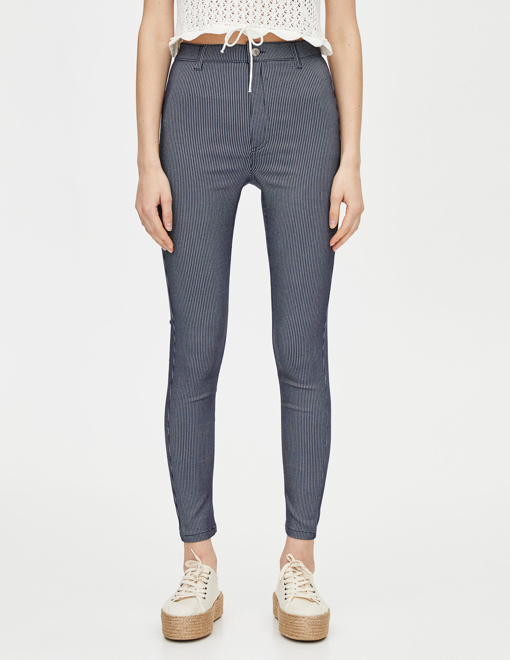 

Брюки PULL & BEAR Ж1046430 (5679/312/401) цвет синий, Брюки PULL & BEAR Ж1046430 (5679/312/401) цвет синий M