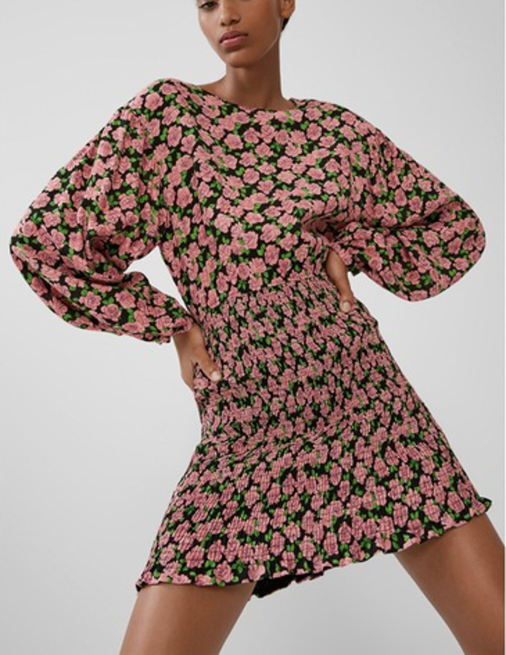 

Платье Zara Ж1050331 (7876/411/800) цвет черный L