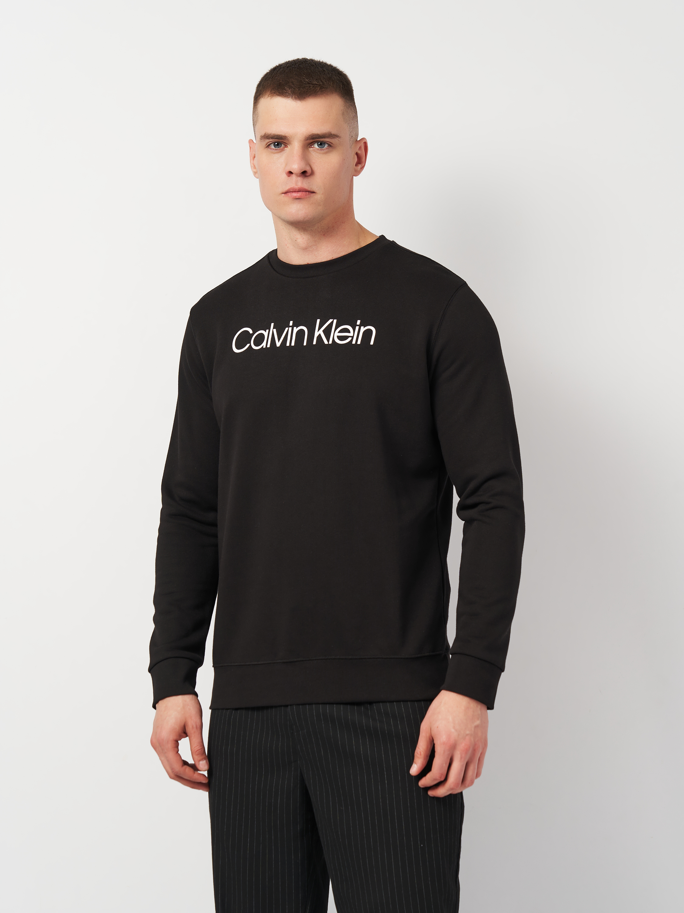 Акція на Світшот чоловічий Calvin Klein Jeans 11385.1 M Чорний від Rozetka