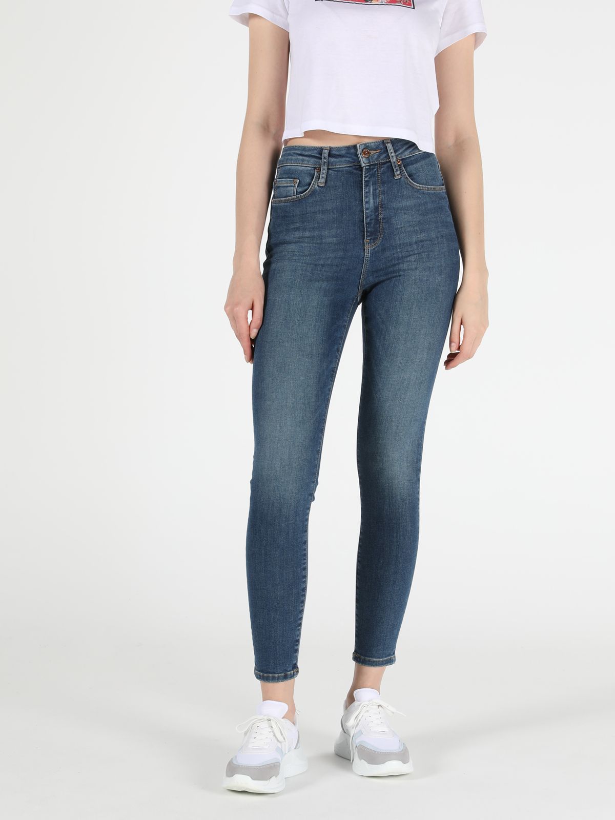 Акція на Джинси Skinny жіночі Colin's 760 Diana CL1049656DN08619 24-30 Сині від Rozetka