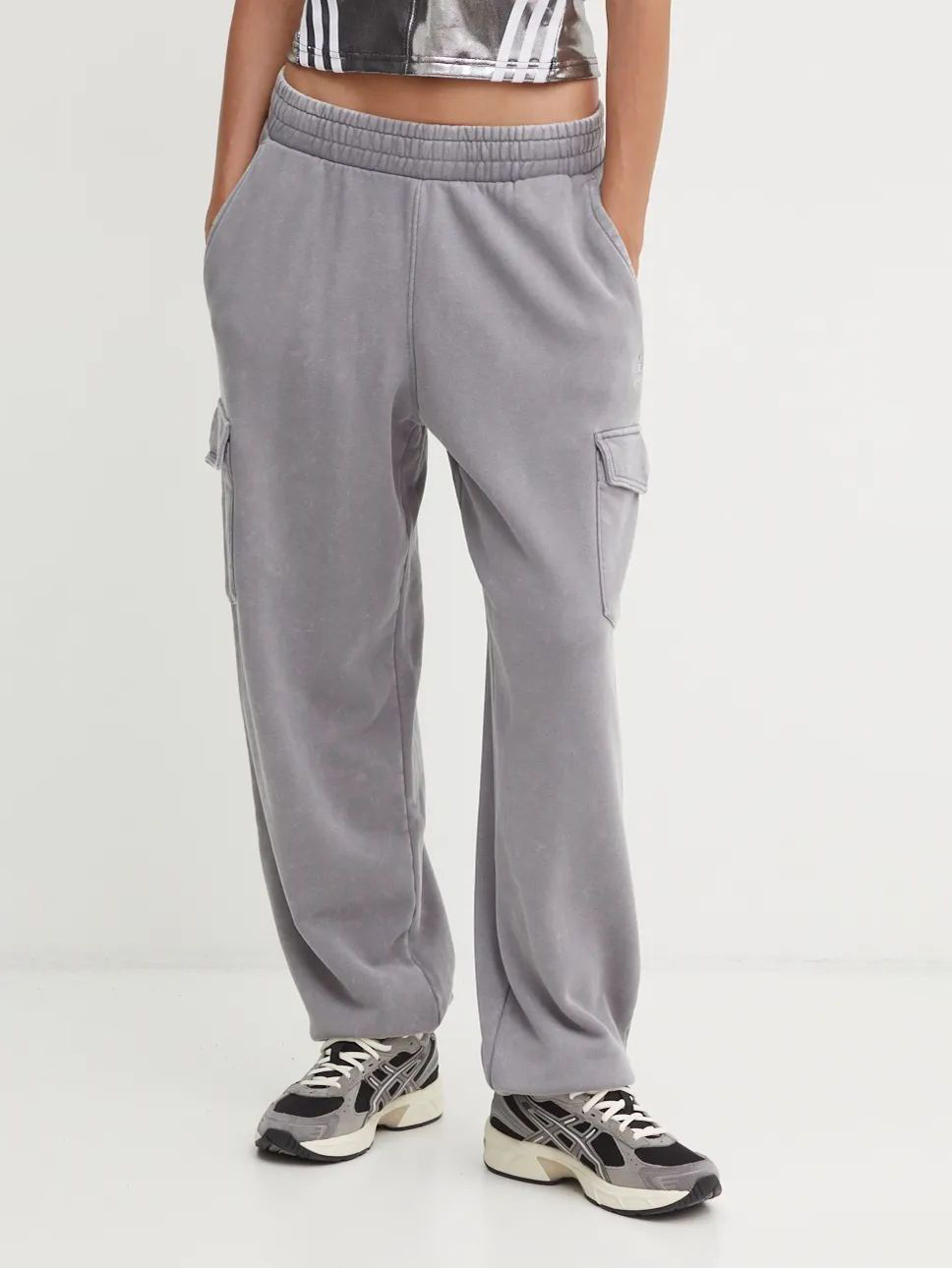 Акція на Спортивні штани жіночі Adidas Wash Sweatpant IW5489 L Grethr від Rozetka