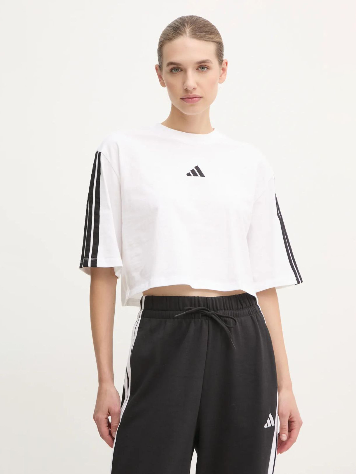 Акція на Футболка бавовняна оверсайз коротка жіноча Adidas W 3S Sj Tlr T JD4999 L White/Black від Rozetka