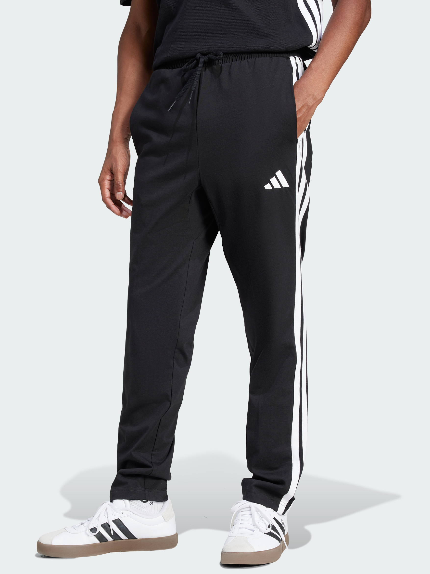 Спортивні штани чоловічі Adidas M 3S Sj To Pt JE6430 S Black/White від Rozetka на платформі USKIDKA Акція на Спортивні штани чоловічі Adidas M 3S Sj To Pt JE6430 S Black/White від Rozetka